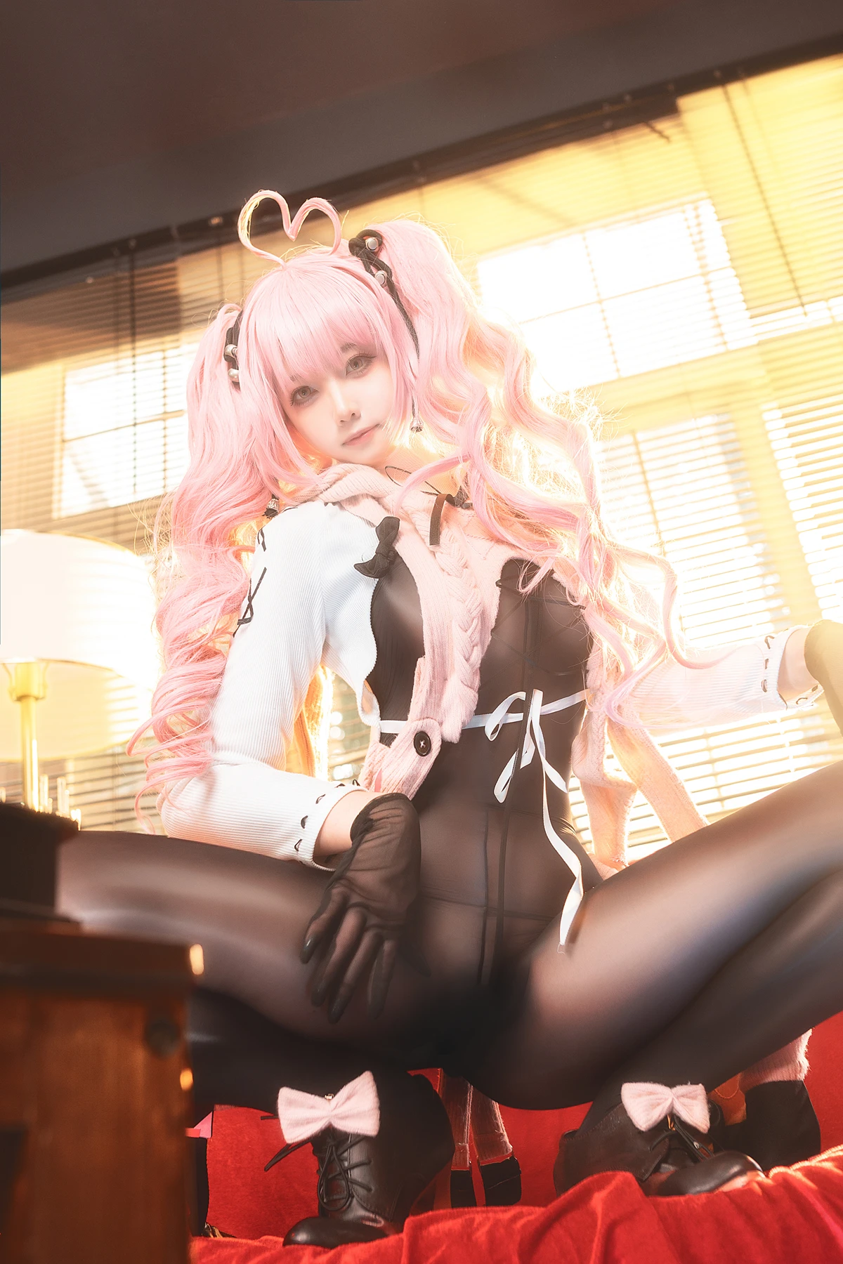 Cosplay 小和甜酒 – 交错战线卡提那