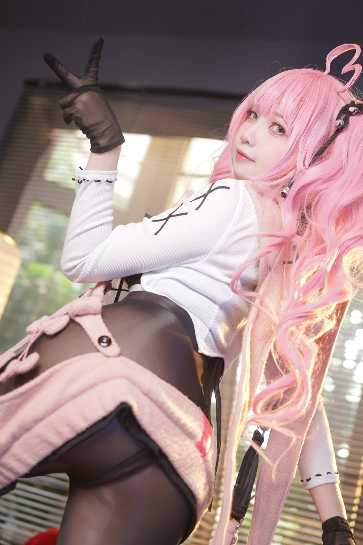 Cosplay 小和甜酒 – 交错战线卡提那