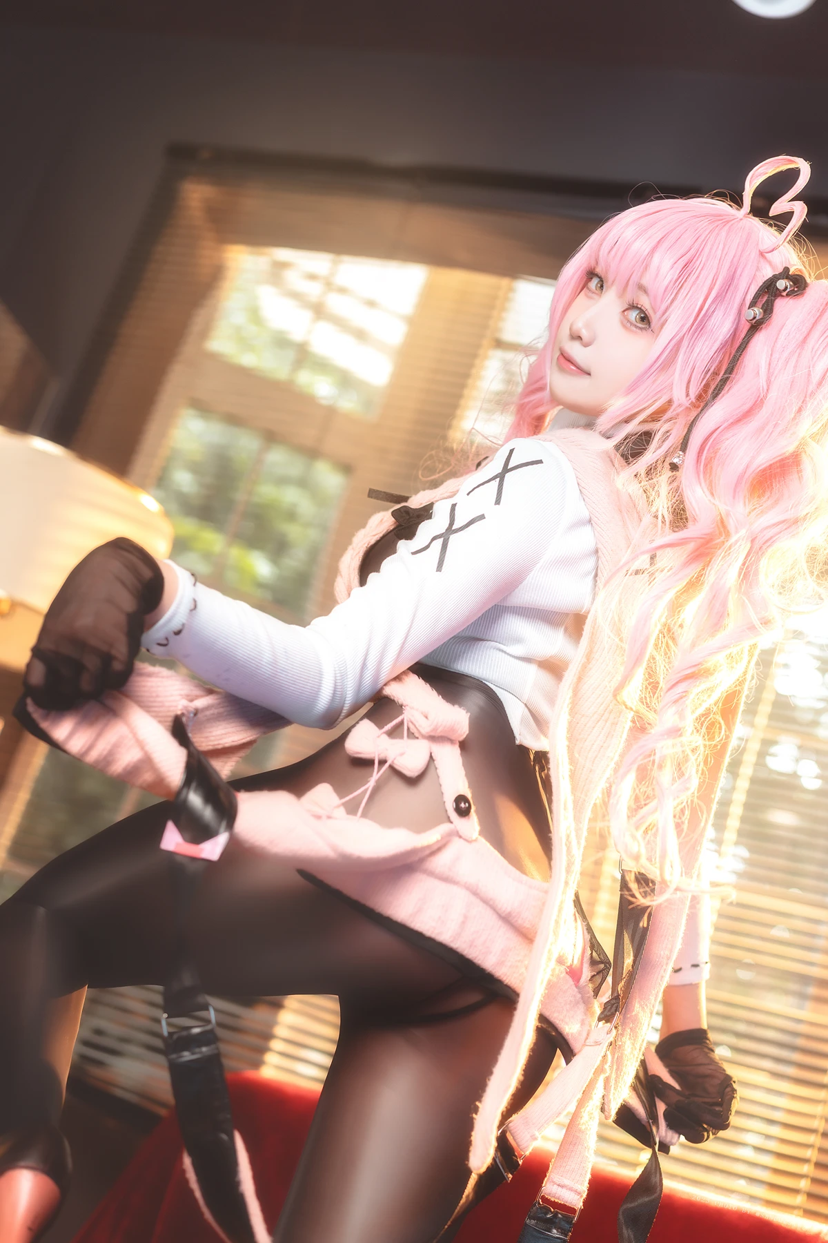Cosplay 小和甜酒 – 交错战线卡提那
