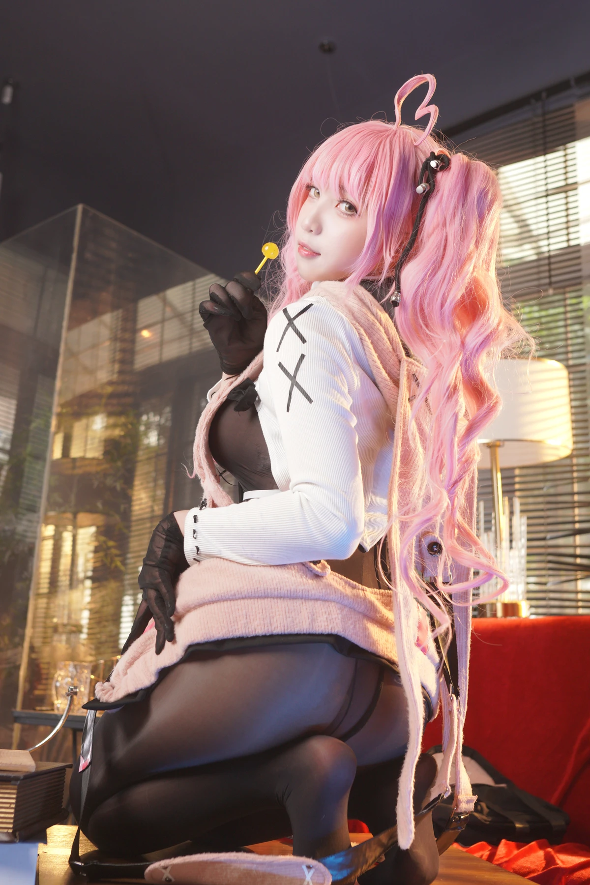 Cosplay 小和甜酒 – 交错战线卡提那