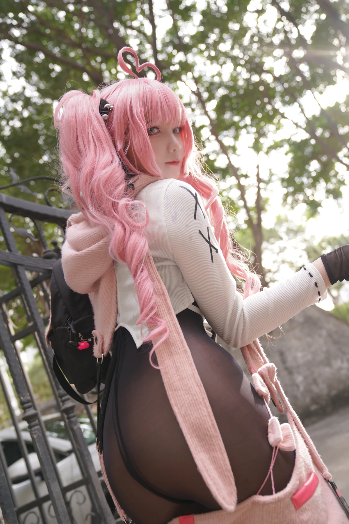 Cosplay 小和甜酒 – 交错战线卡提那