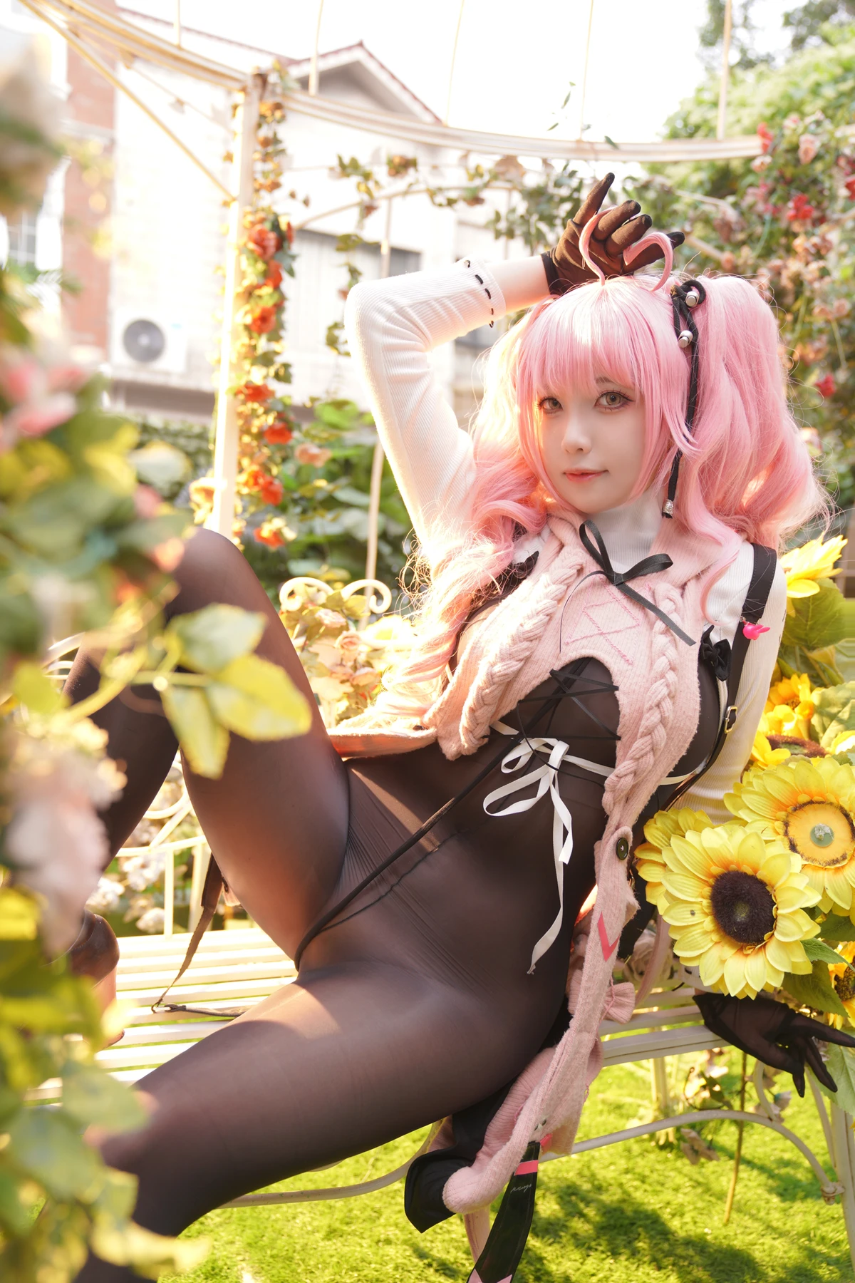 Cosplay 小和甜酒 – 交错战线卡提那