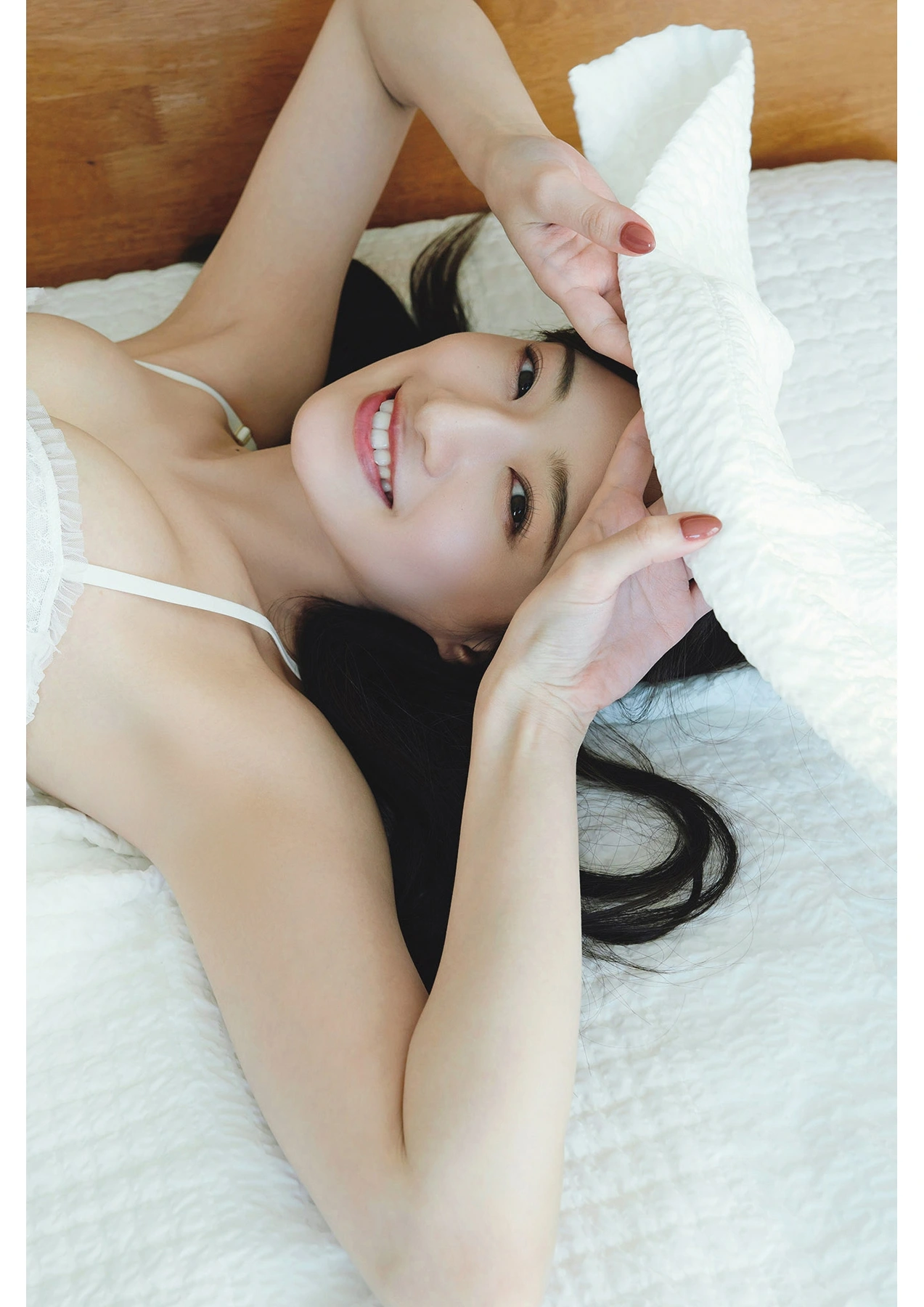 Kana Nakada 中田花奈, 2nd写真集 「掻き立てる」 Set.01