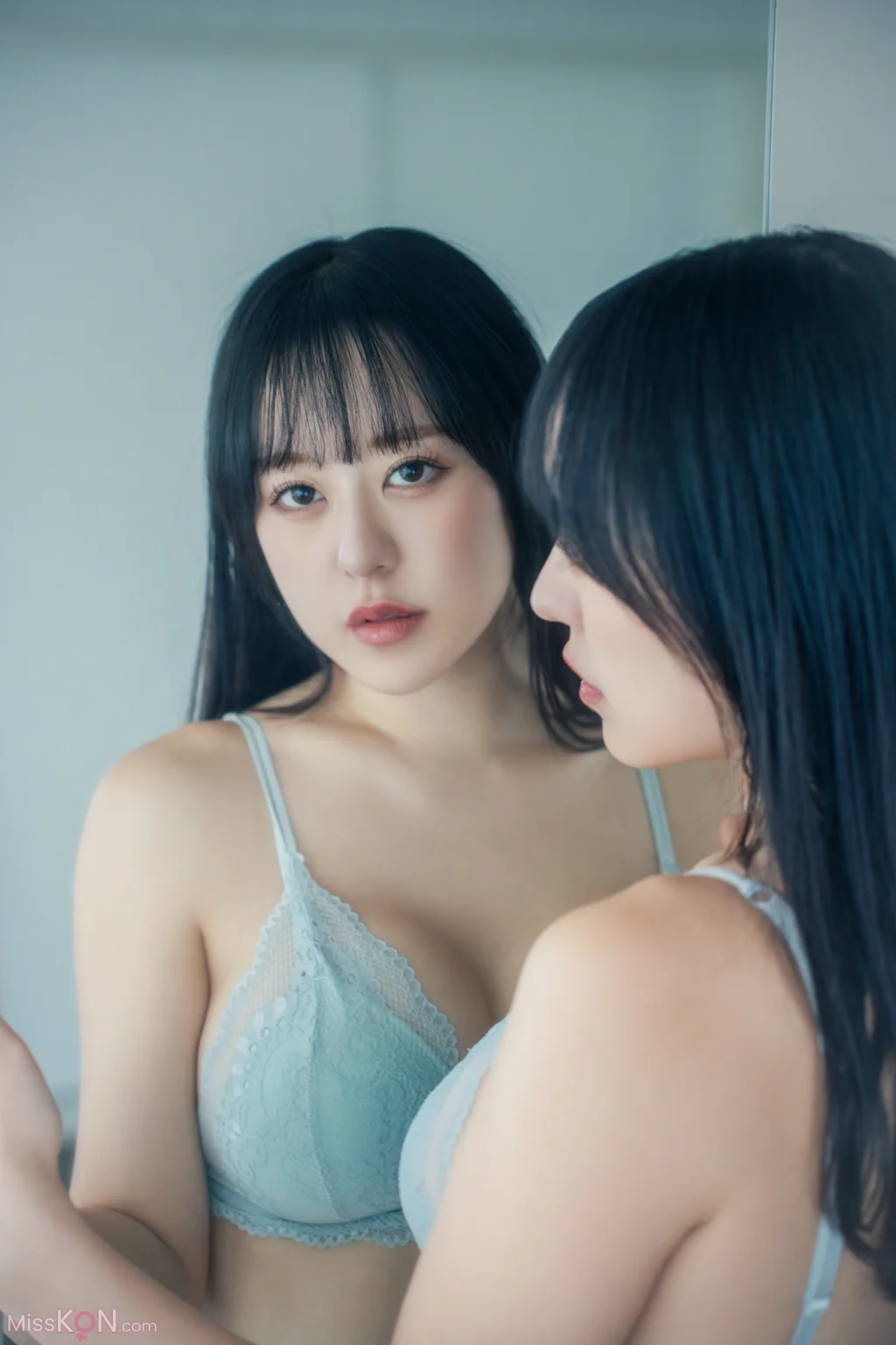 Mina Pochico (音羽美奈)_ First Photobook