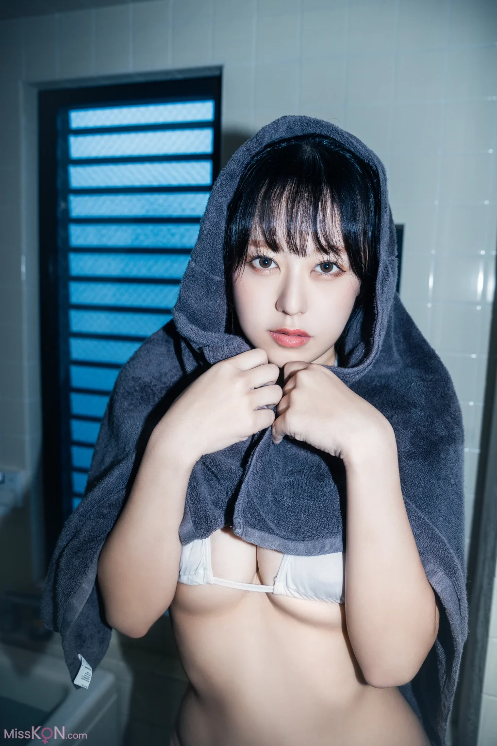 Mina Pochico (音羽美奈)_ First Photobook