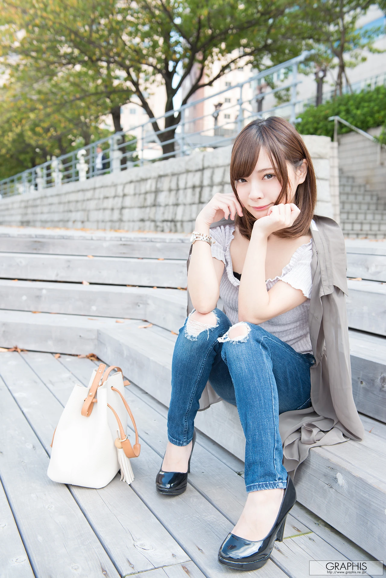 Miku みく & Mio ＆みお, Graphis Limited Edition HALLOWEEN SPECIAL EXTRA 001