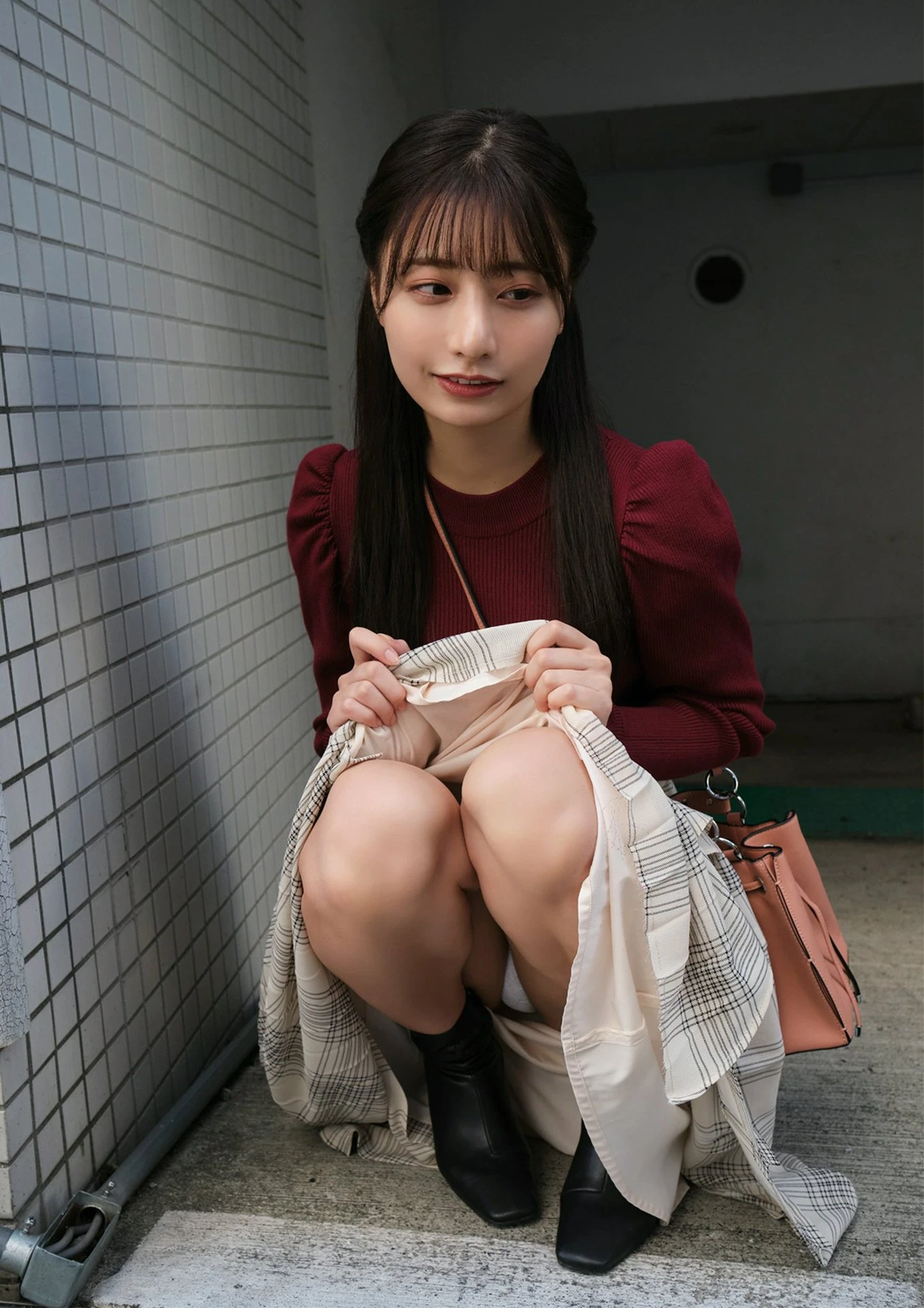 Yuka Suzuki 鈴木優香, BUBKAデジタル写真集 「W-DAY on the floor」 Set.02