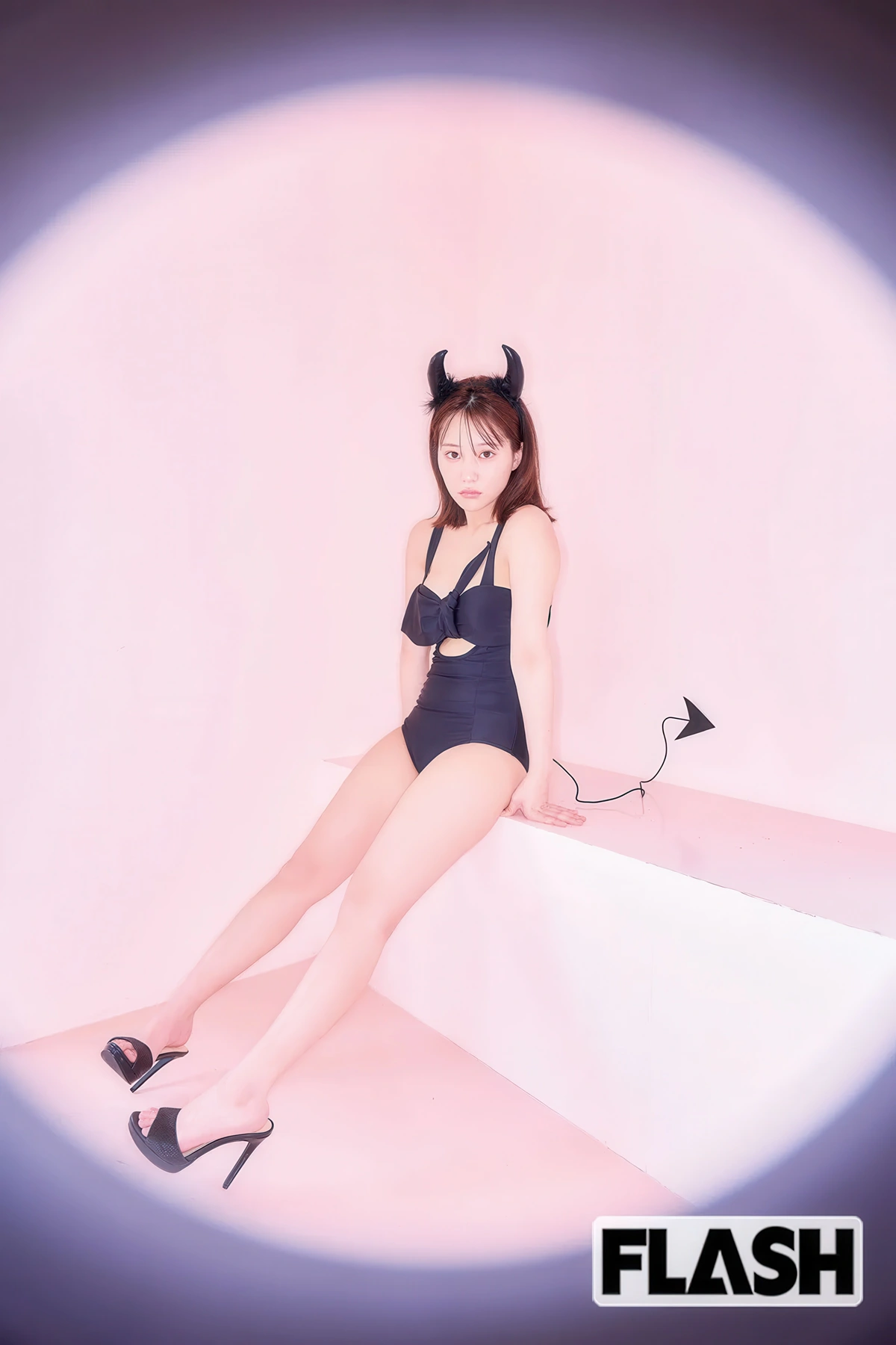 Miku Tanaka 田中美久, FLASH 2025.11.11 (フラッシュ 2025年11月11日号)