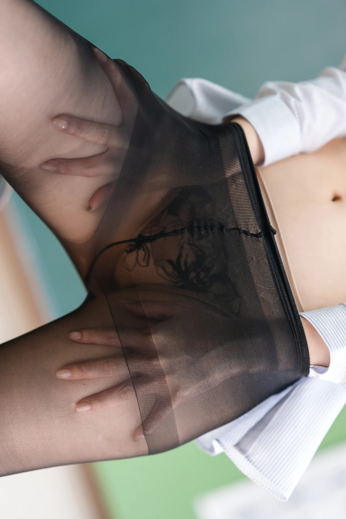 Kenken けんけん, 写真集 Fantia 「もしもけんけんが〇〇先生だったら」 Set.02