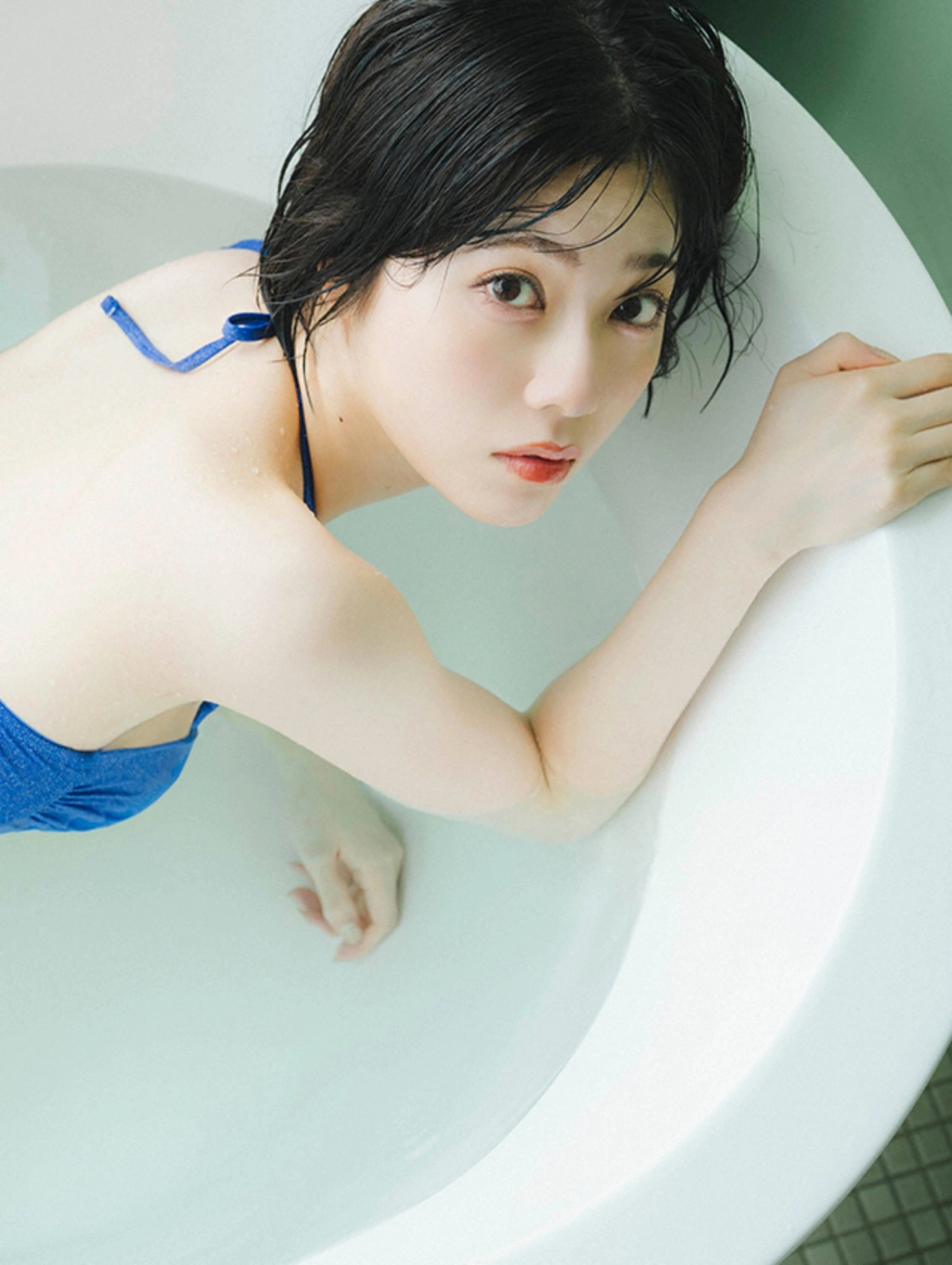 Karin Isobe 礒部花凜, 週プレ＋ Special No.342 1st Week 「かりんとりっぷ」