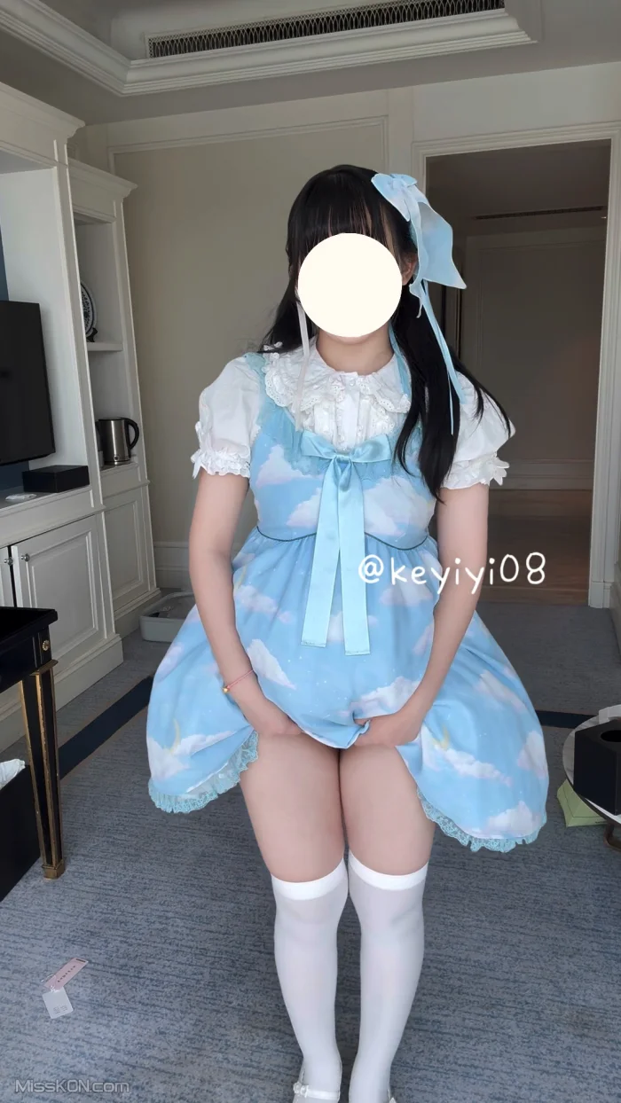 小亦无敌_ 极品颜值可爱少女 丰满小萝莉 爱爱 裸舞 私拍