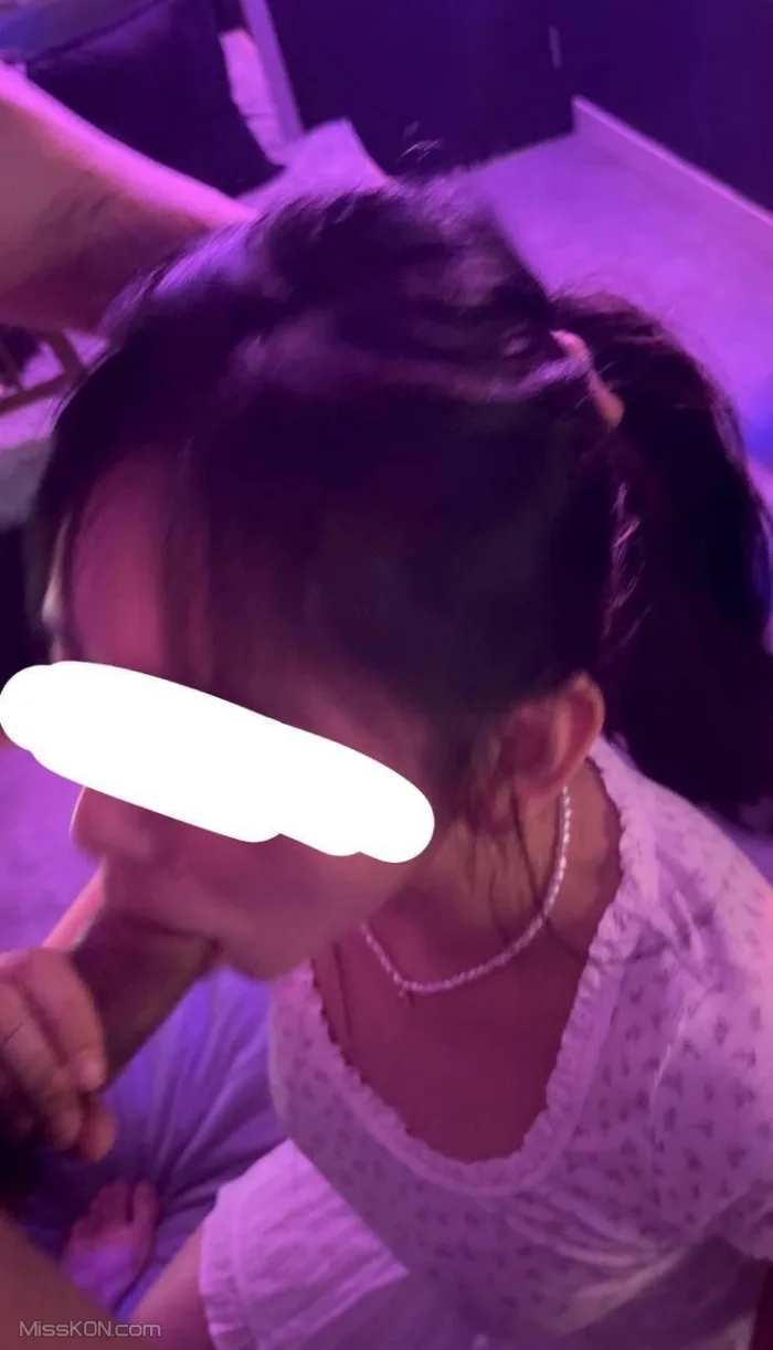 朱双双_ 好嫩的眼镜学妹 不算很漂亮 但是贵在真实