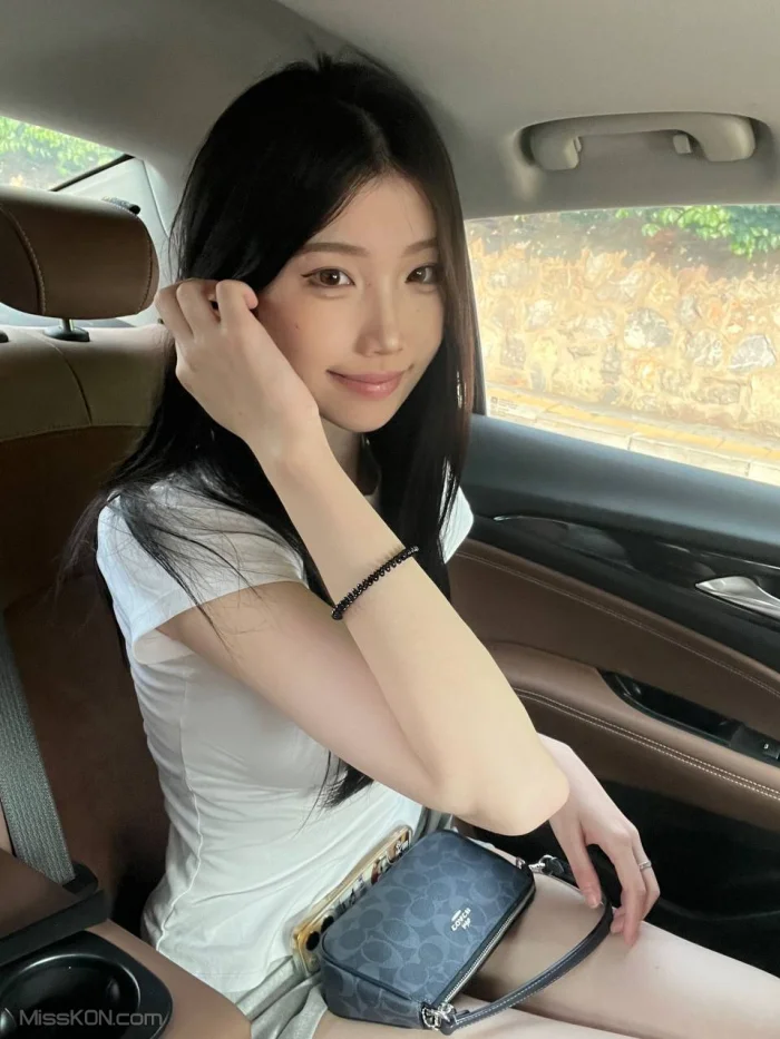 李丽娜_ 黑龙江高颜值艺术系女大学生