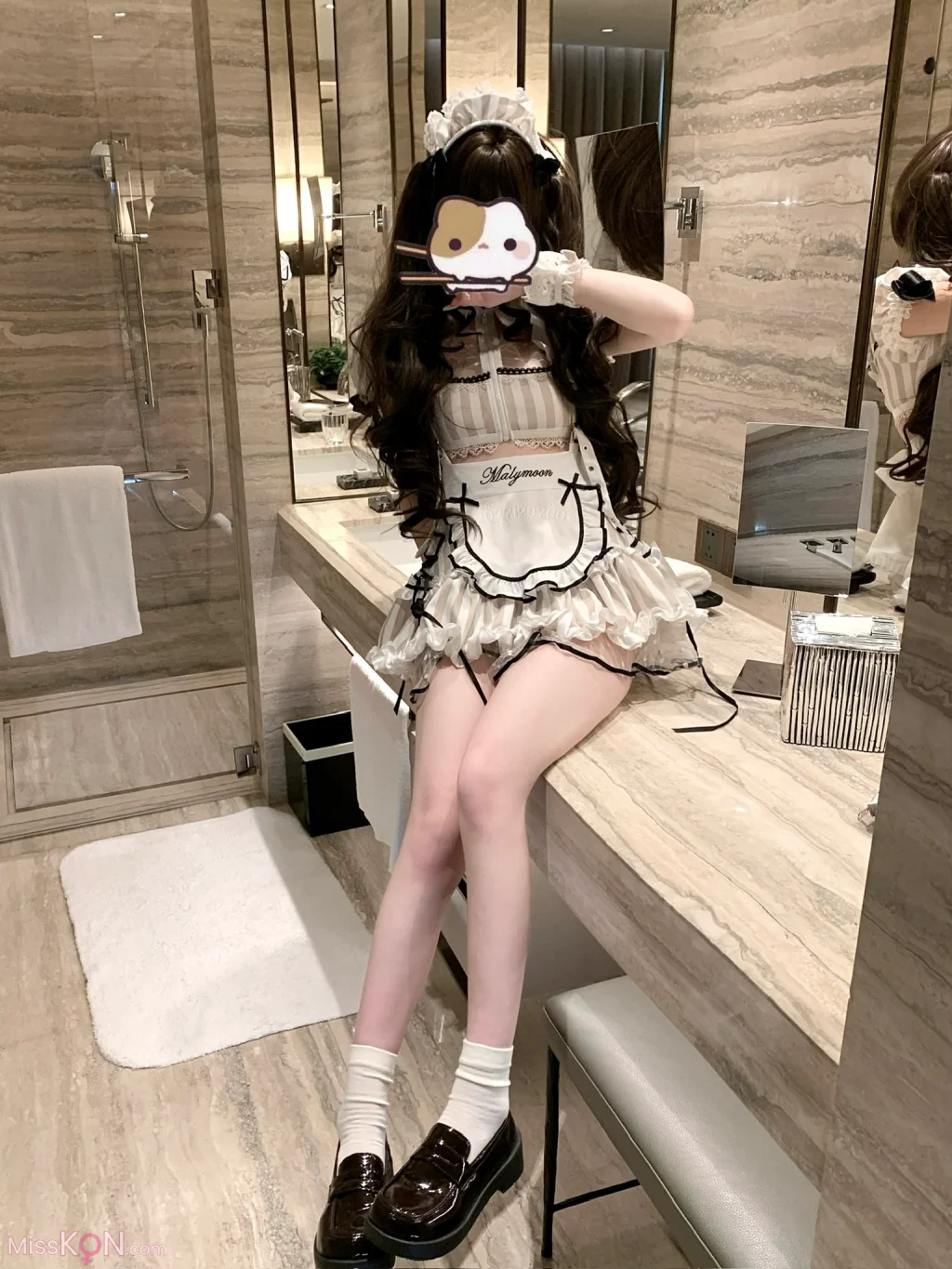 猫猫咪_ 可爱JK大奶小萝莉 私拍福利 香甜白嫩甜美小姐姐