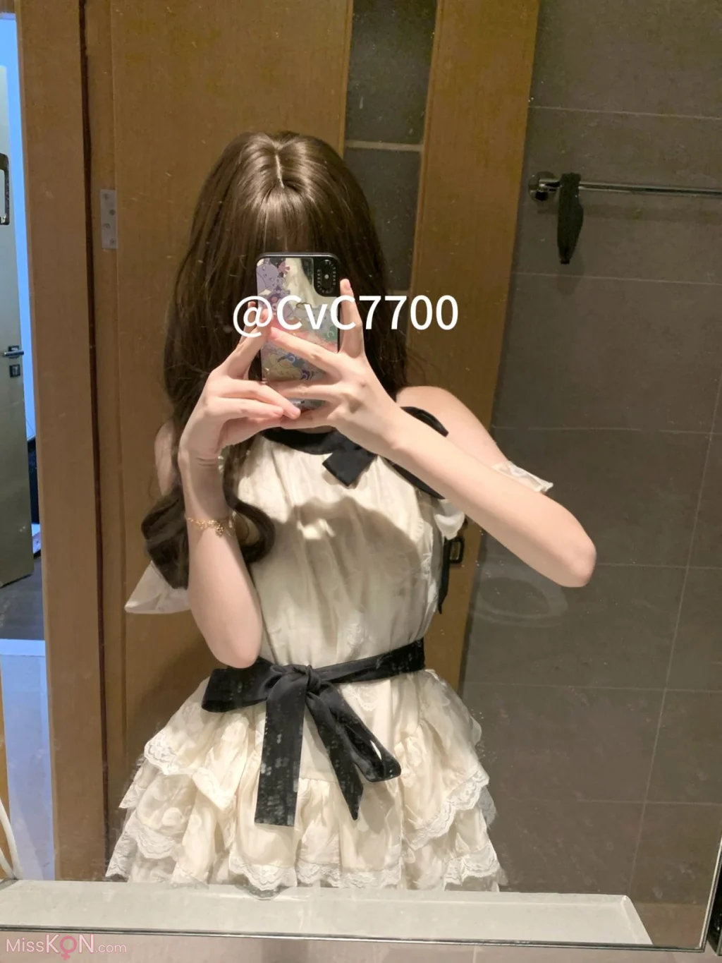 猫猫咪_ 可爱JK大奶小萝莉 私拍福利 香甜白嫩甜美小姐姐