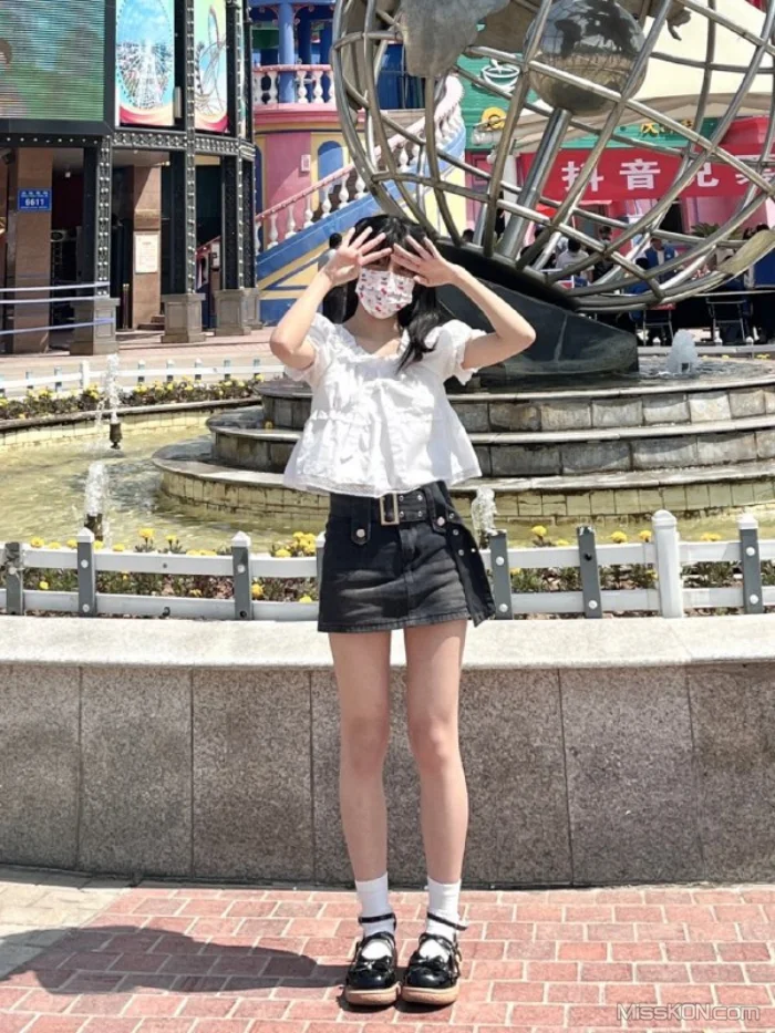 赵思珊_ 山东潍坊艺校毕业生 百米高空摩天轮啪啪 日常车震刺激感