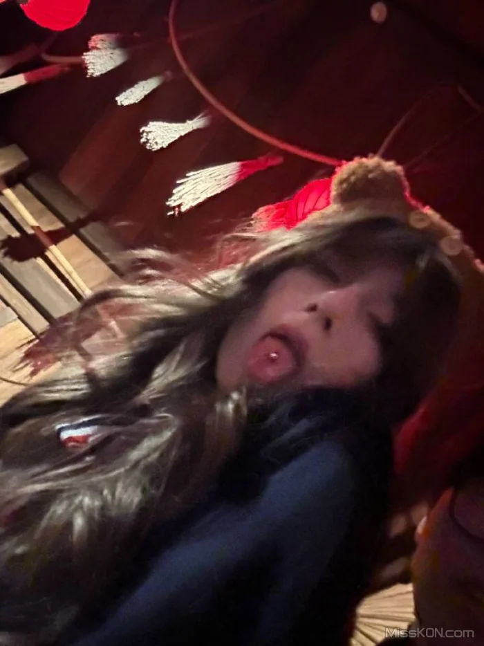 赵思珊_ 山东潍坊艺校毕业生 百米高空摩天轮啪啪 日常车震刺激感