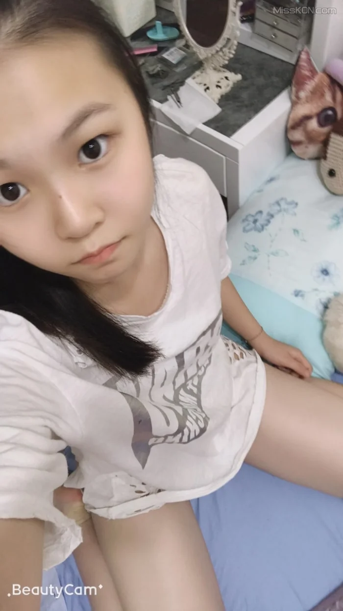 顶级泄密_ 纯欲 期 五位纯欲反差婊私拍流出