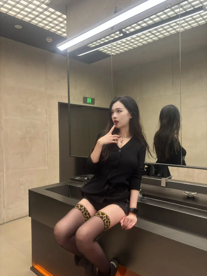 顶级泄密_ 纯欲 期 五位纯欲反差婊私拍流出