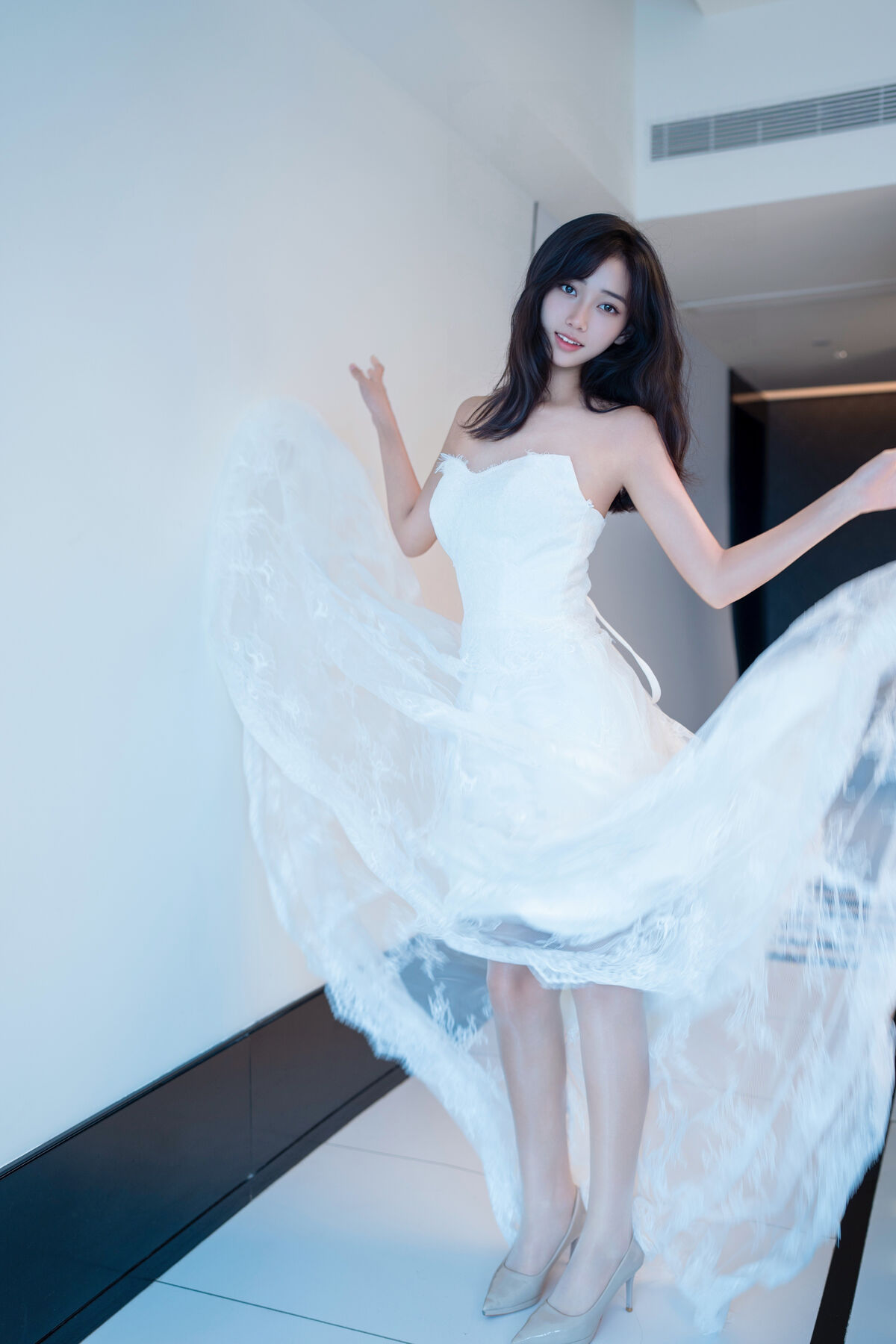 XiuRen秀人网 Uncensored Shi An An 时安安 - R18 秀人网模特 白色蕾丝长裙VS无内肉丝 Part01