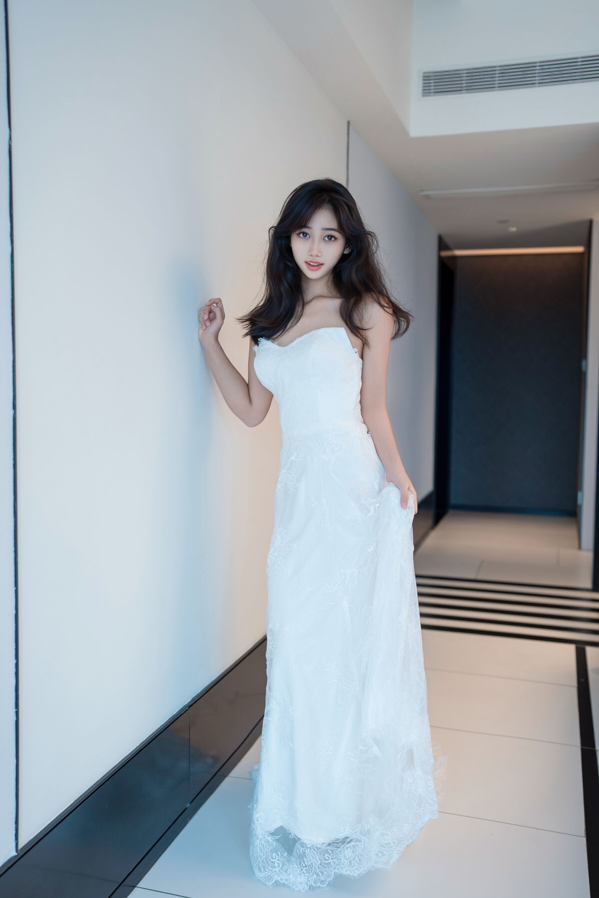 XiuRen秀人网 Uncensored Shi An An 时安安 - R18 秀人网模特 白色蕾丝长裙VS无内肉丝 Part01