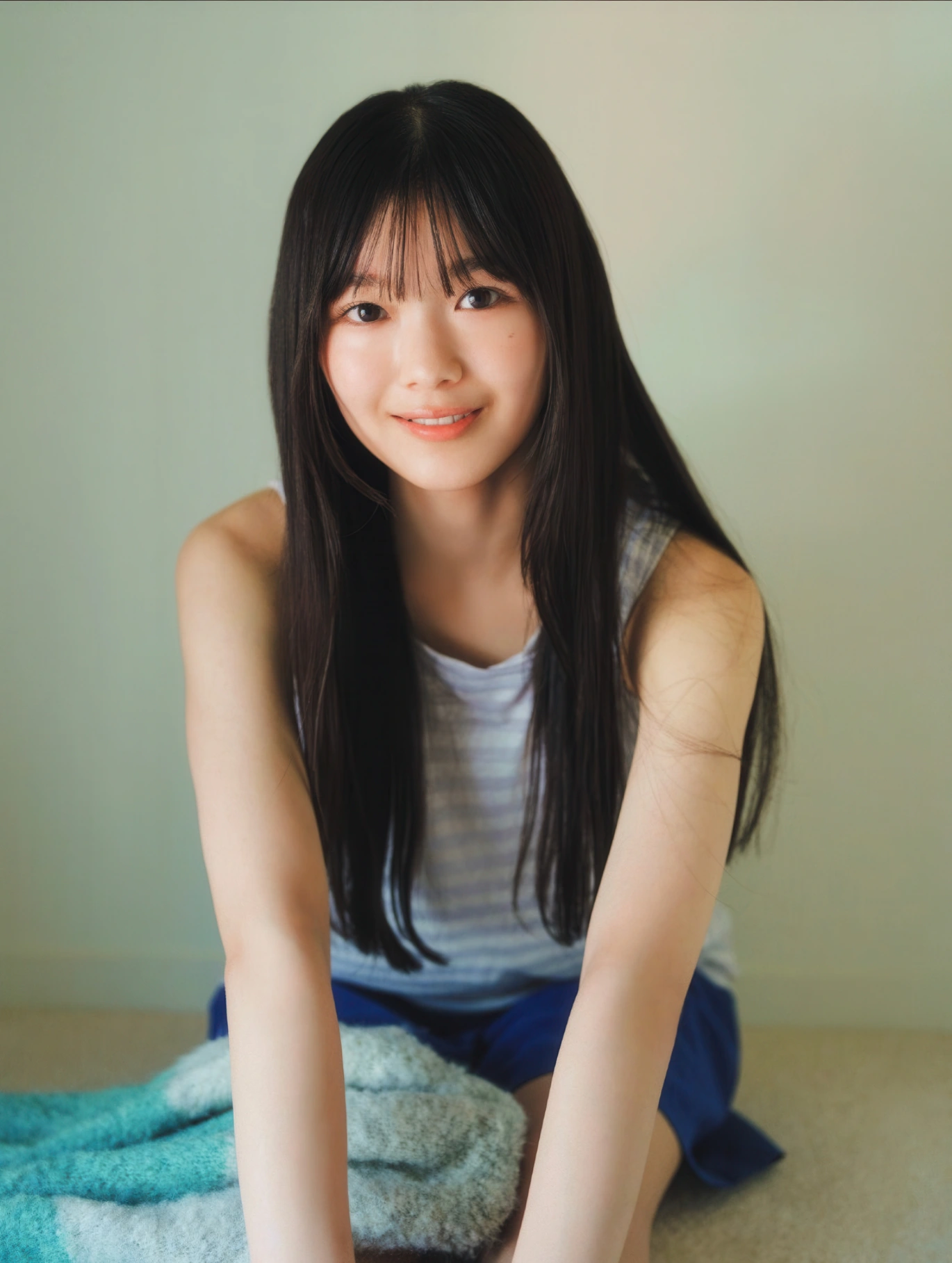 Ui Yamakawa 山川宇衣, FLASH 2025.12.02-09 (フラッシュ 2025年12月2-9日号)