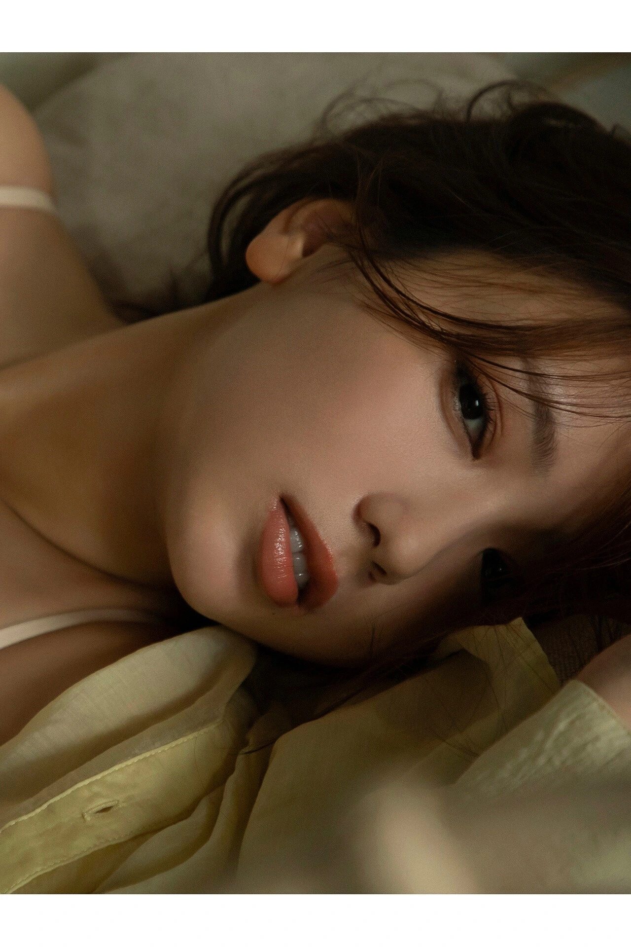 Aika Sawaguchi 沢口爱华, FLASHデジタル写真集 「Silent Heat」 Set.01