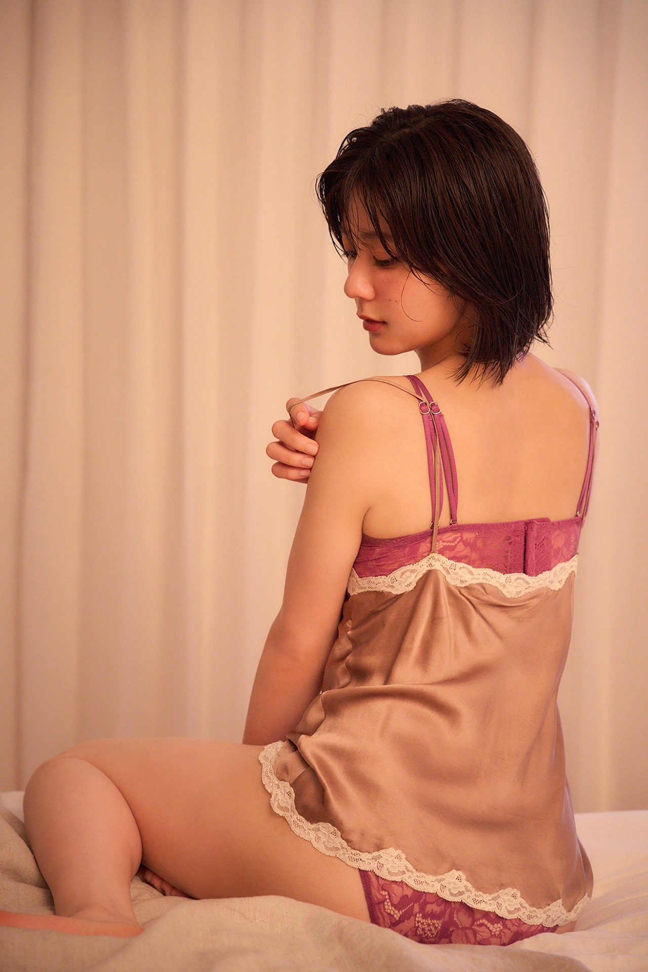Maria Shimizu 清水麻璃亜, 写真集 「まりあさん、見せすぎです！」 Set.03