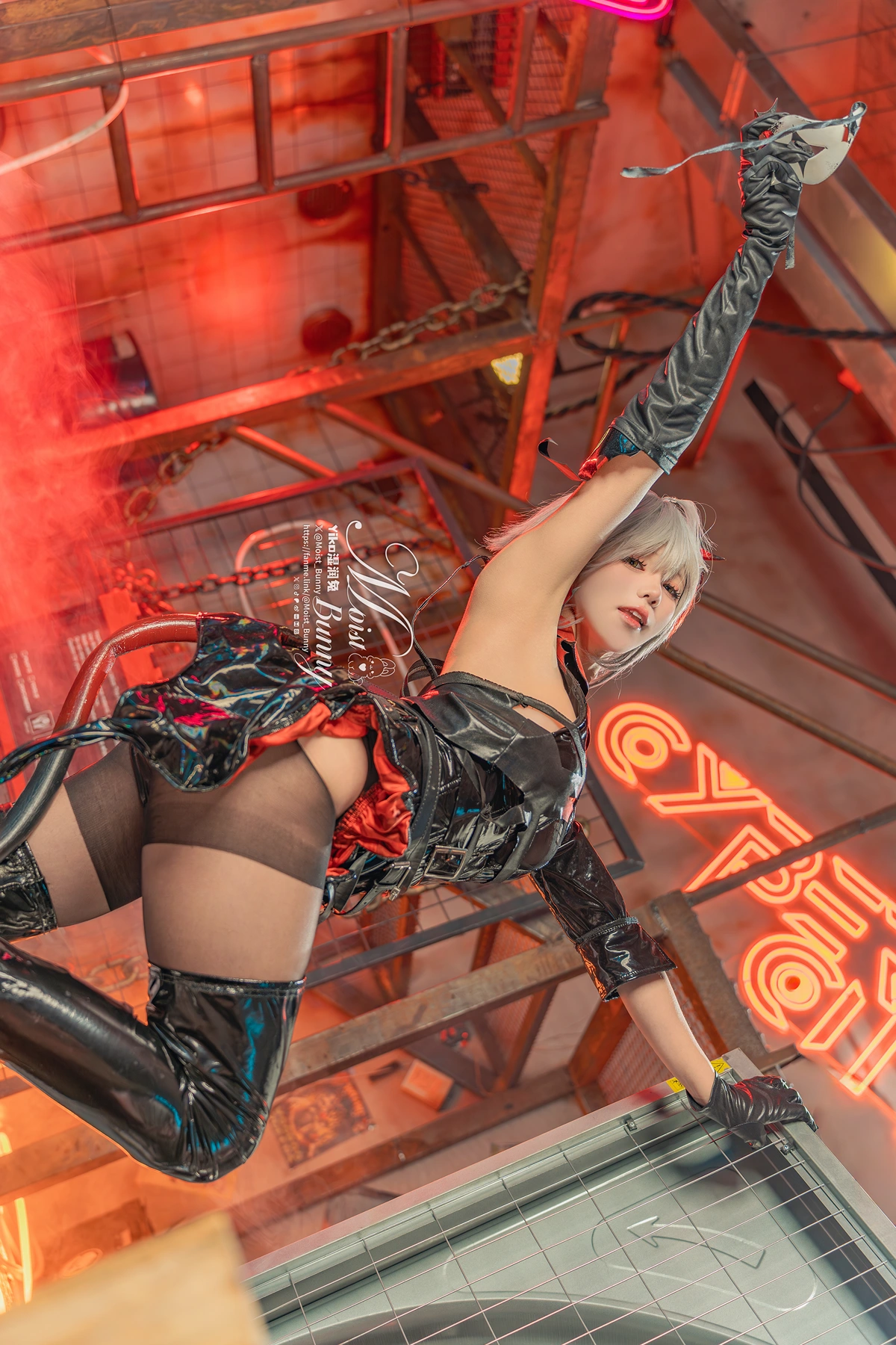 Cosplay 黏黏团子兔 – 2月作品 『愚夜密函-W』