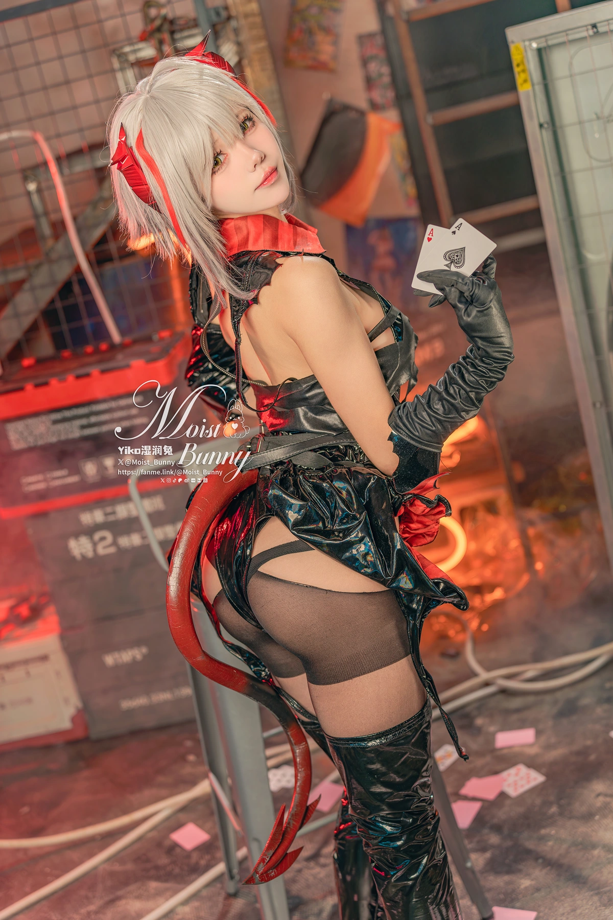 Cosplay 黏黏团子兔 – 2月作品 『愚夜密函-W』