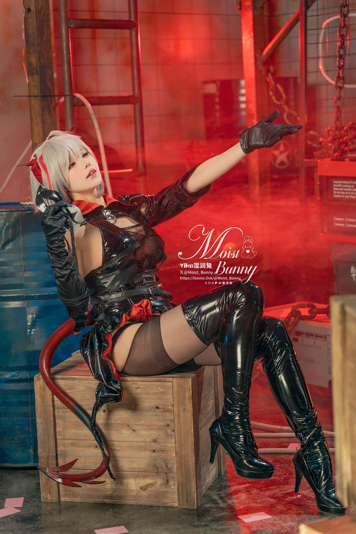 Cosplay 黏黏团子兔 – 2月作品 『愚夜密函-W』