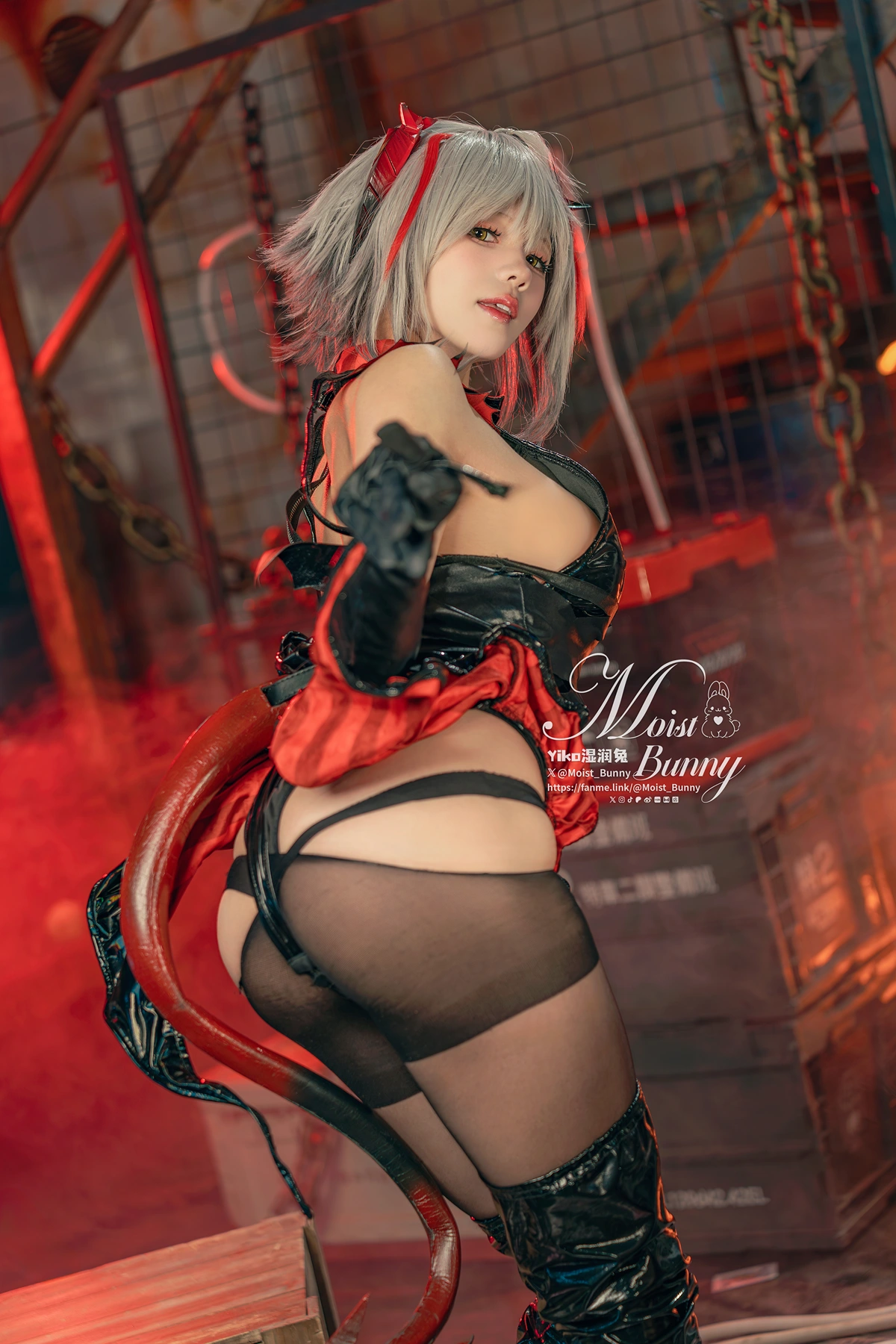 Cosplay 黏黏团子兔 – 2月作品 『愚夜密函-W』