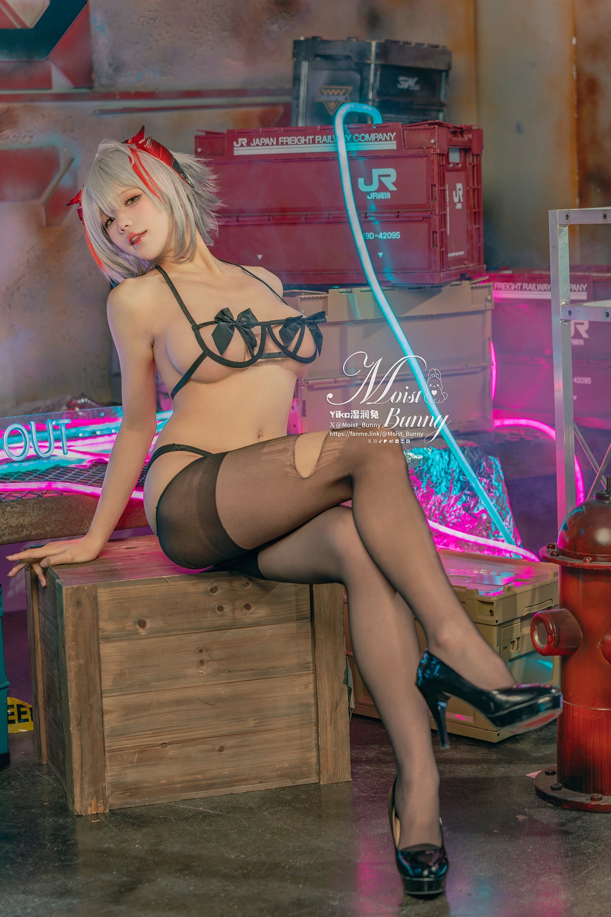 Cosplay 黏黏团子兔 – 2月作品 『愚夜密函-W』