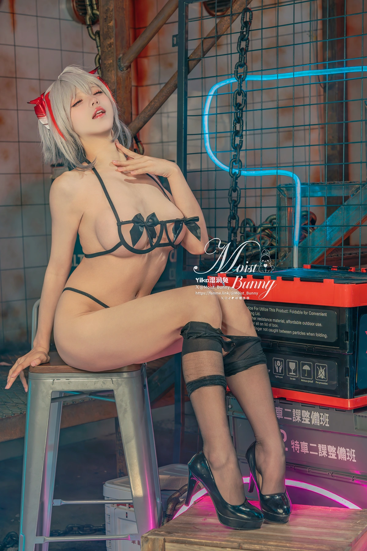 Cosplay 黏黏团子兔 – 2月作品 『愚夜密函-W』