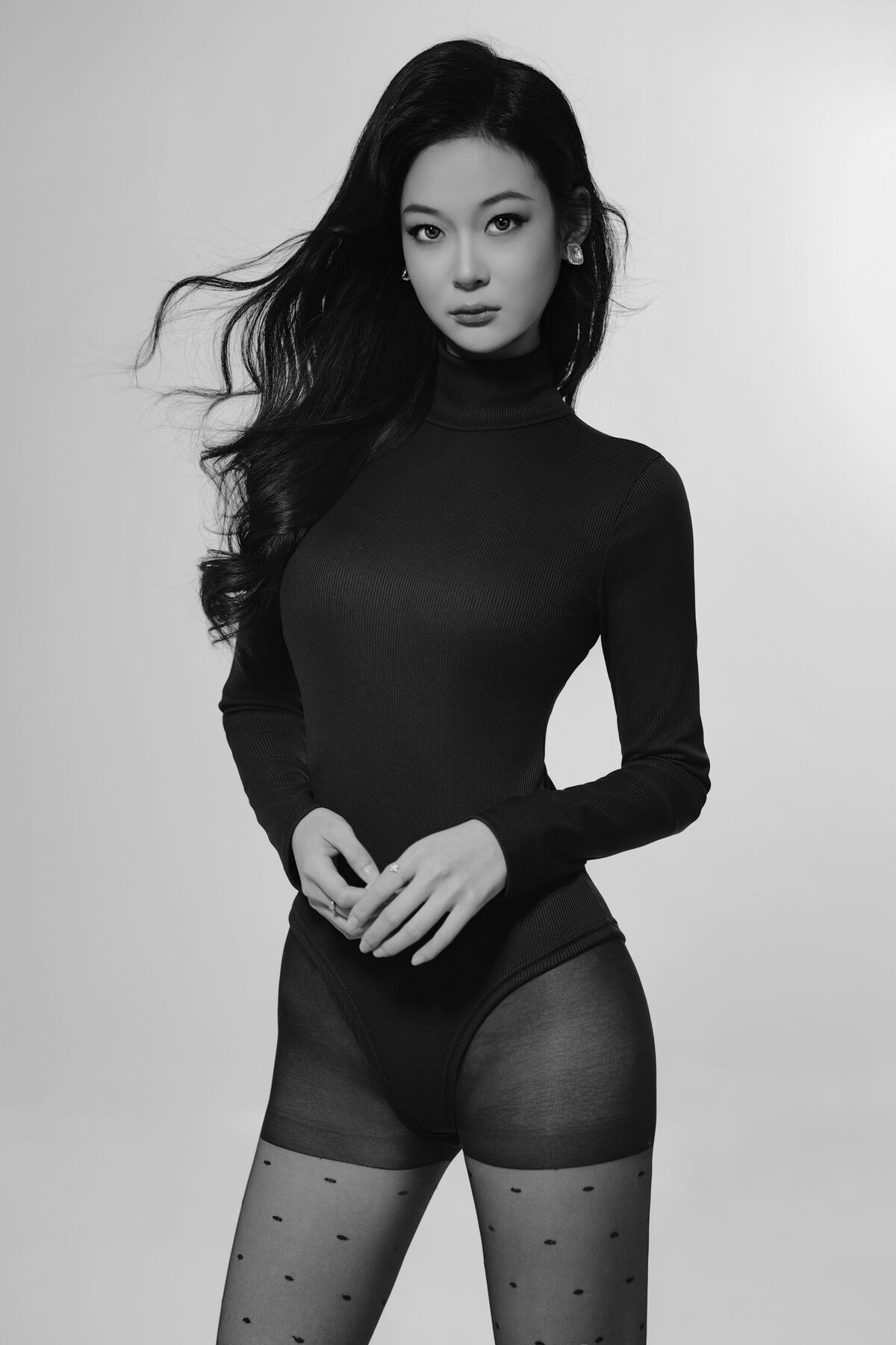 YiTuYu艺图语 Vol.8692 Tong Tong