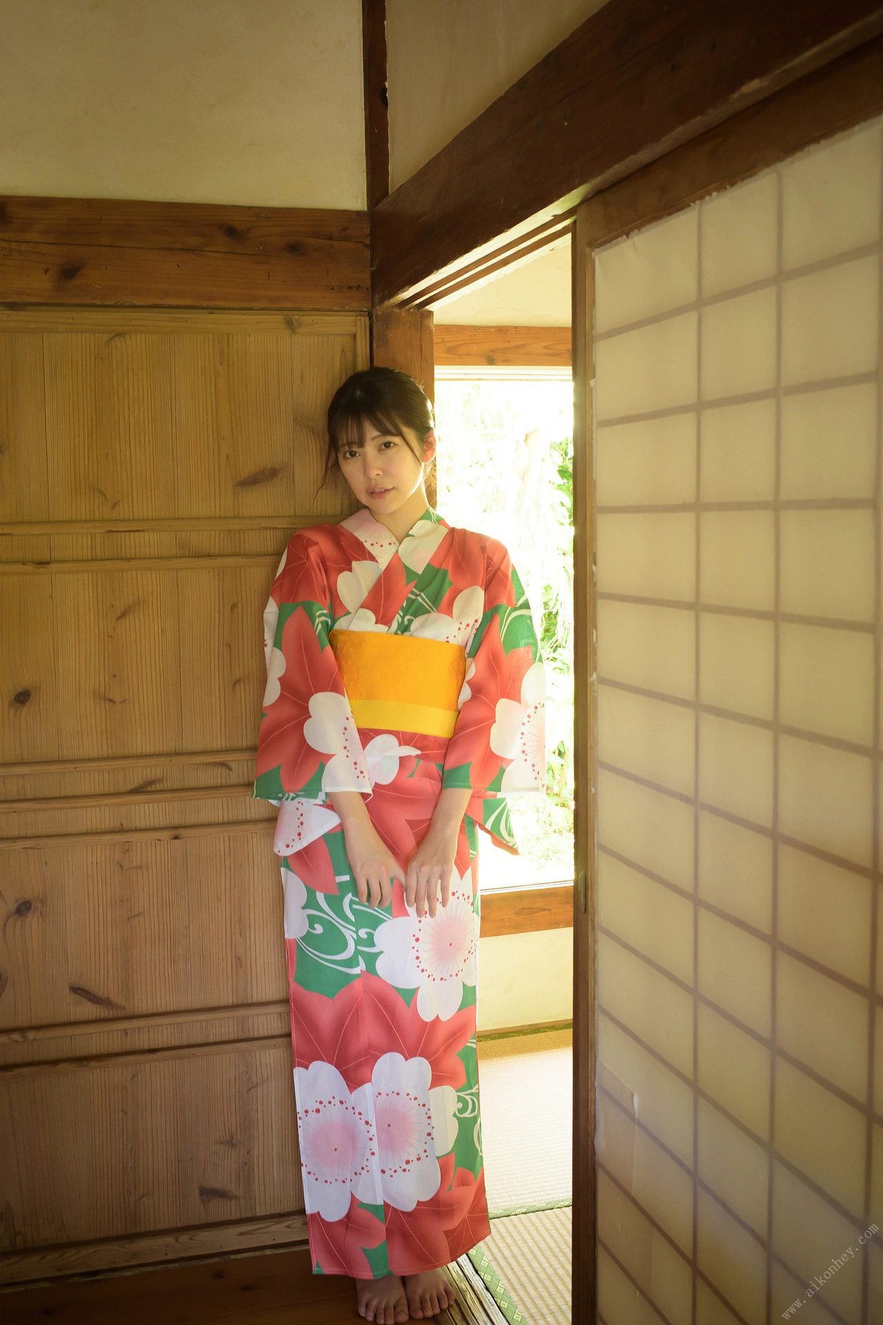 Hinako Mori 森日向子, ヌード写真集 「夏 駆ける 空 Blue sky Blue」 Set.03