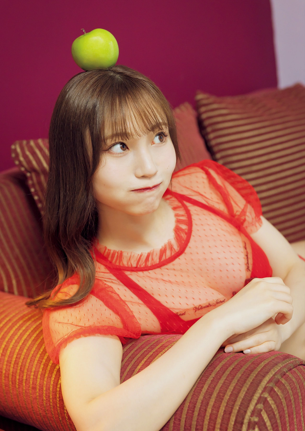 Saaya Kawagoe 川越紗彩, 1st写真集 「なんとかなるなる」 Set.04