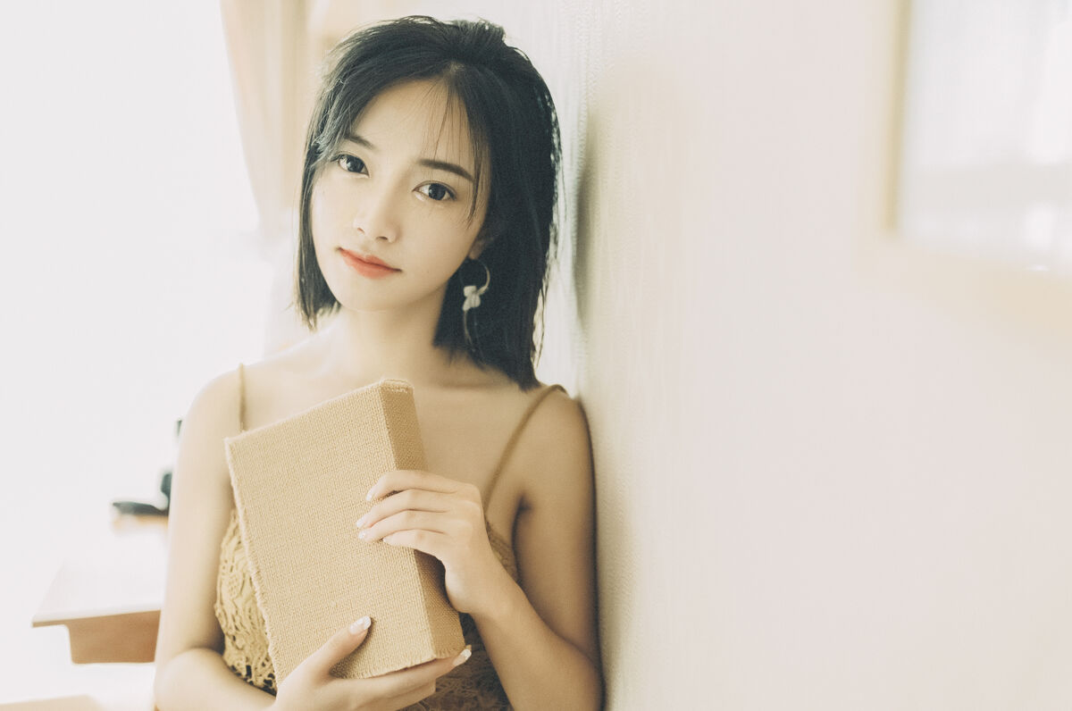 YiTuYu艺图语 Vol.8660 Ji Hui Yuan Juice