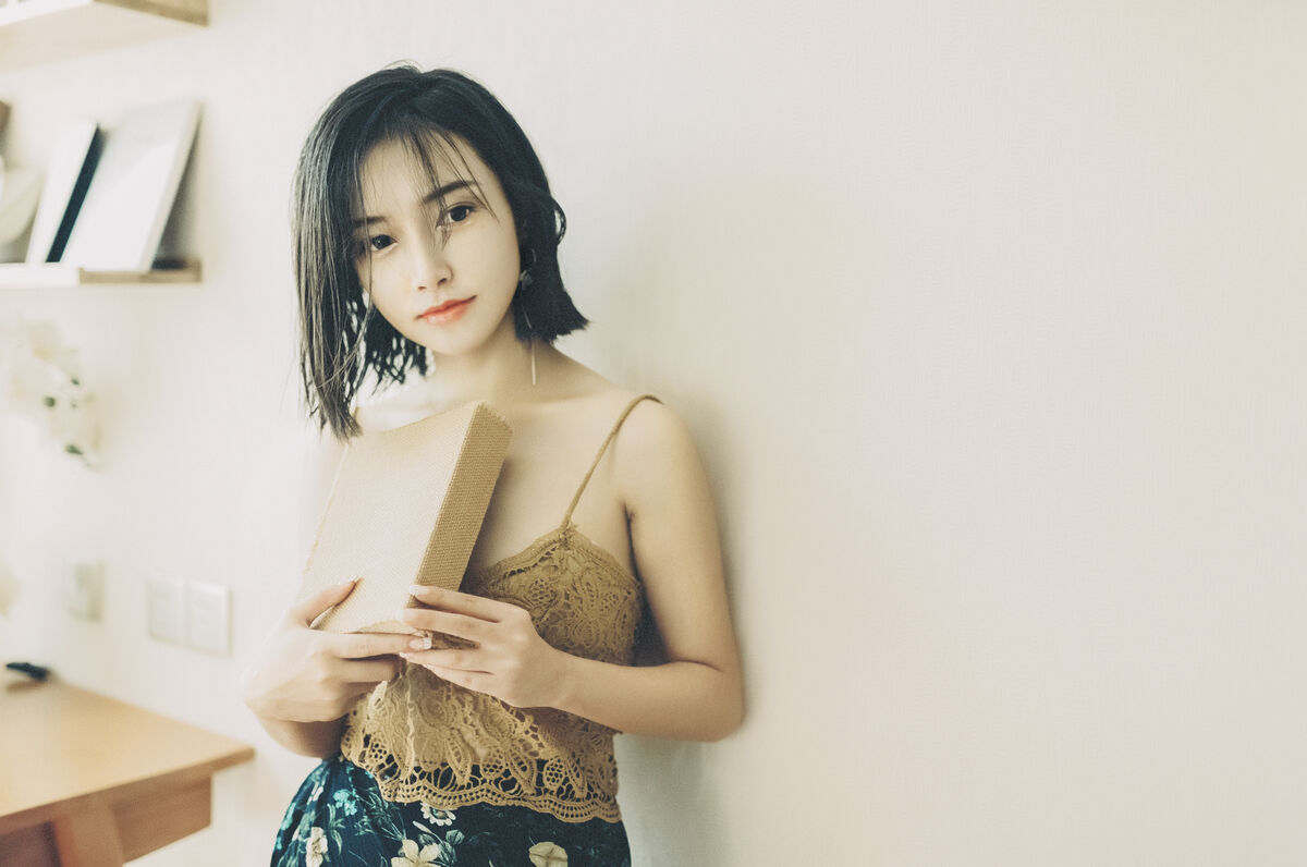 YiTuYu艺图语 Vol.8660 Ji Hui Yuan Juice