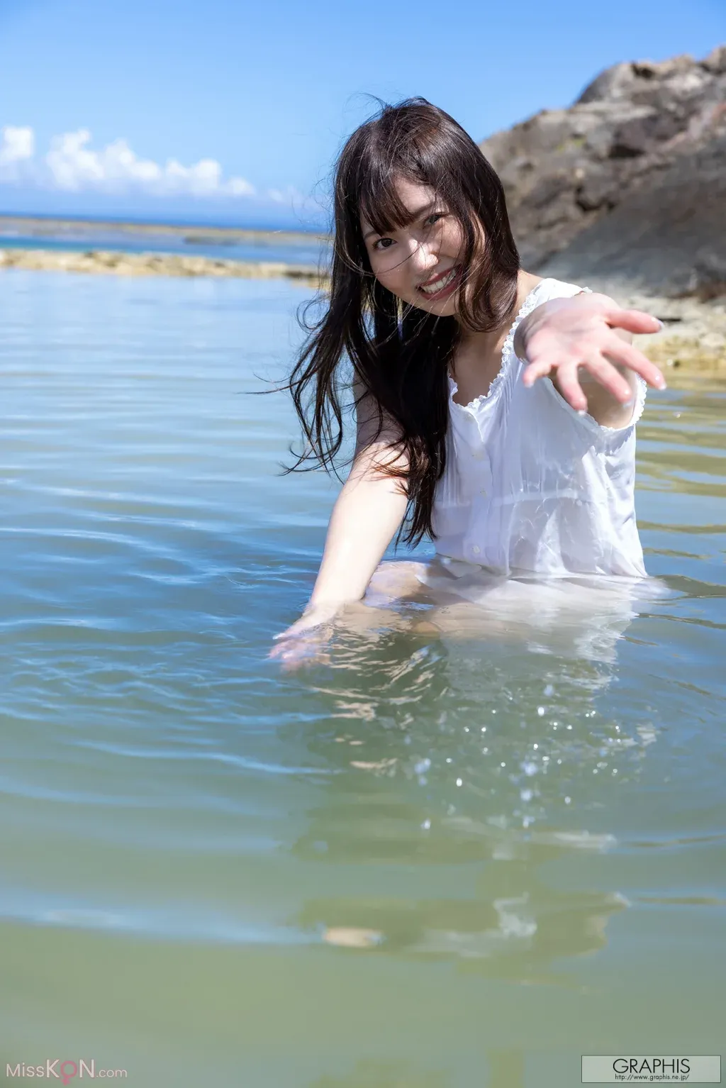 Miyu Aizawa (逢沢みゆ)_ [Graphis] New Year’s Holiday SPECIAL 2025-2026 Come Across! Vol.1+2