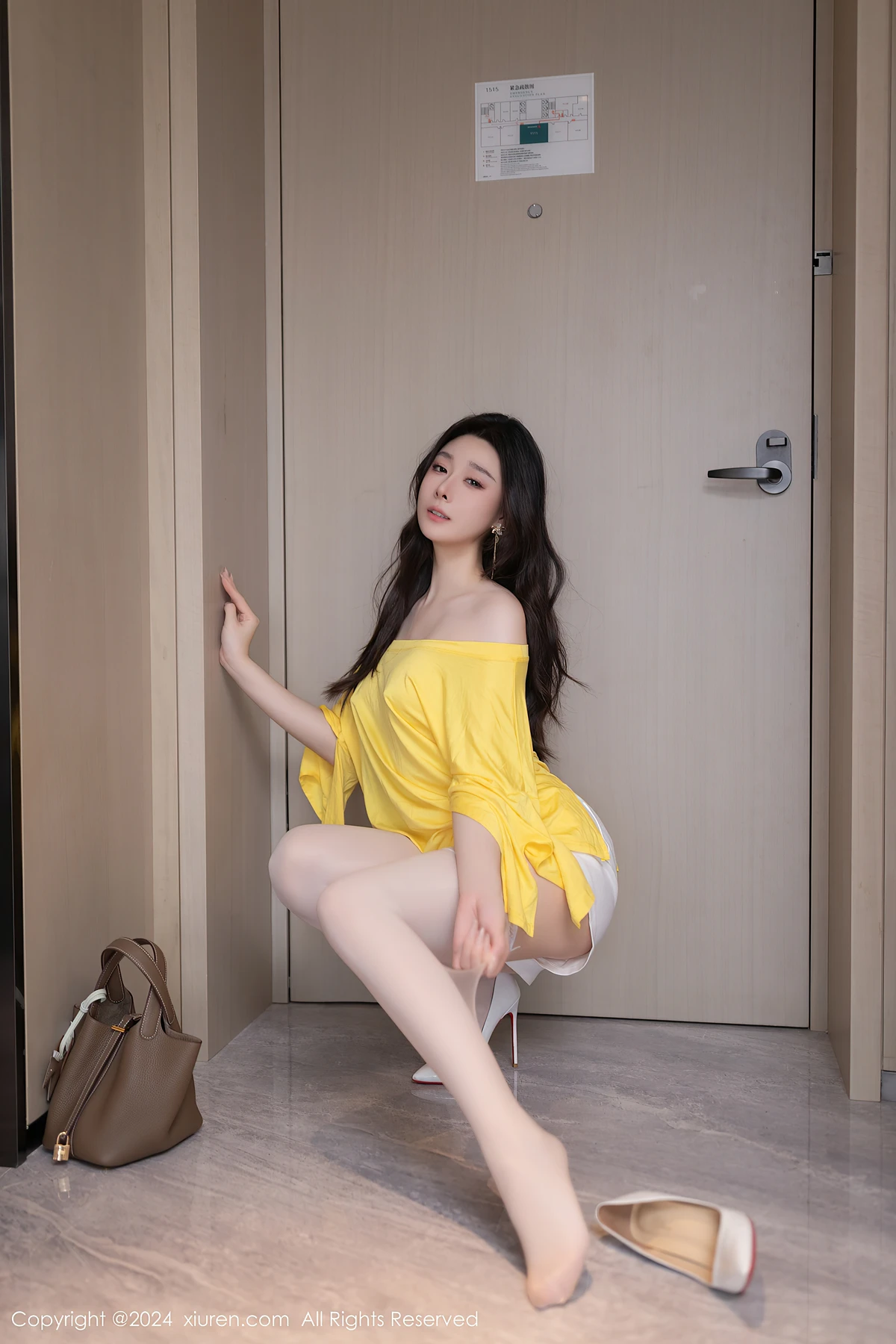 XiuRen秀人网 No.9019 小逗逗XiaoDouDou