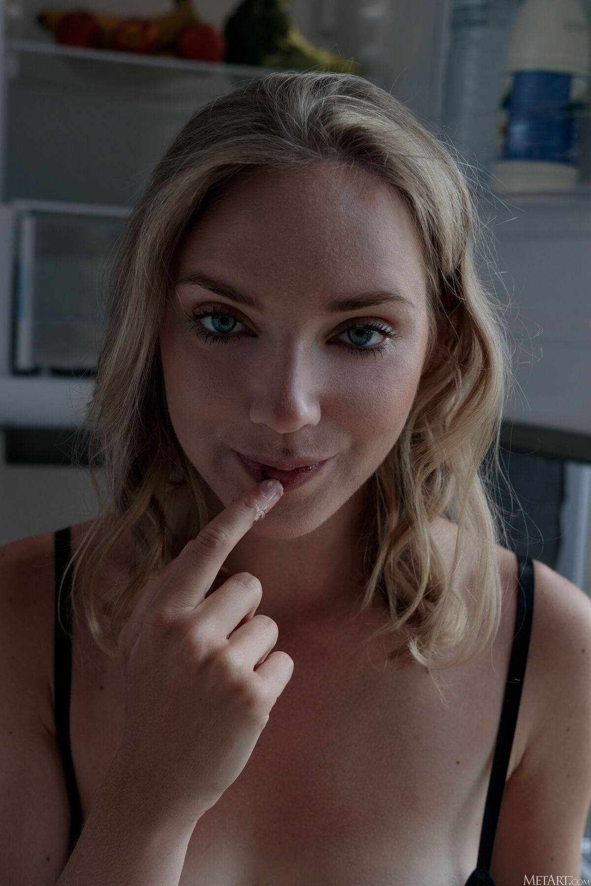 MetArt Oxana Chic - Dessert Delight Part01