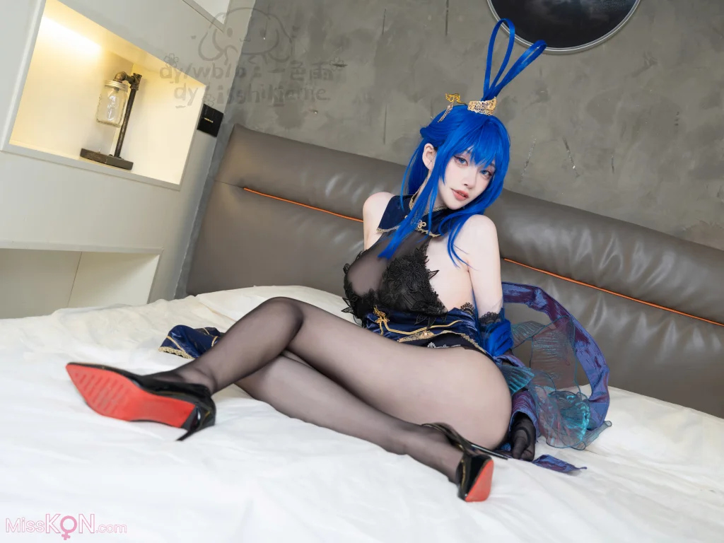 Coser@一色雨_ 新泽西 月下起舞