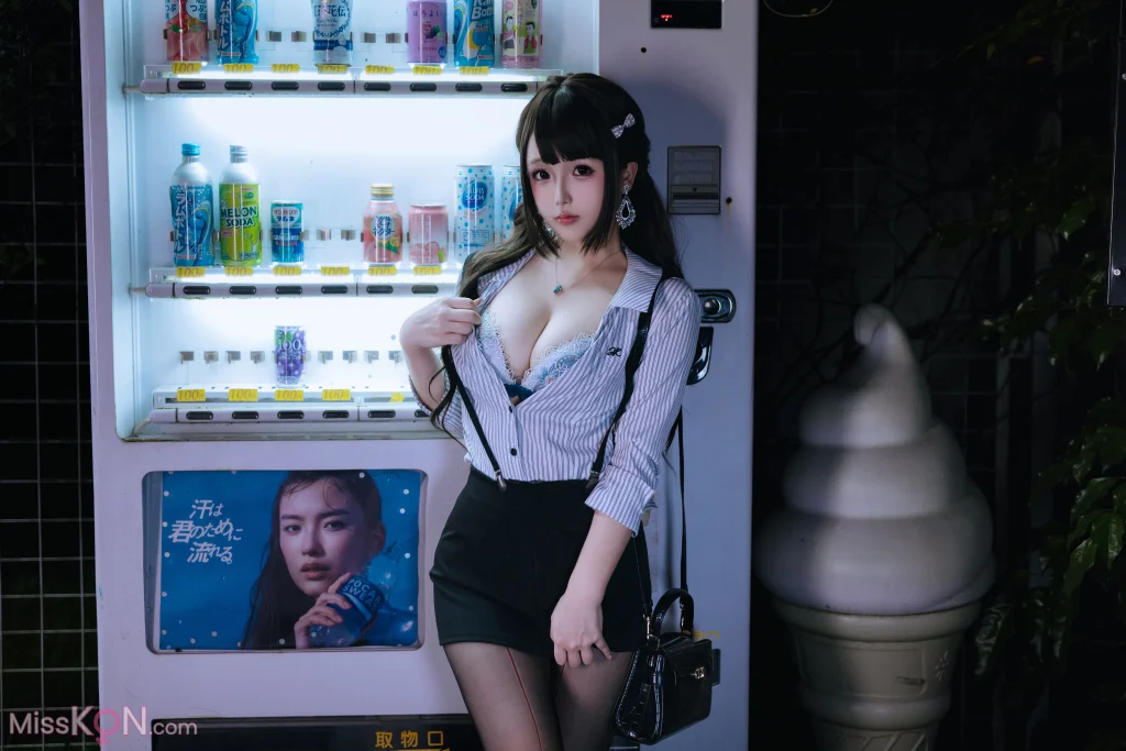 Coser@日奈娇_ 下班的OL