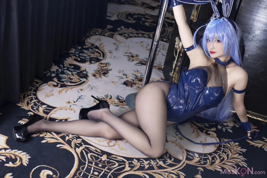 Coser@洛璃LoLiSAMA_ 花园兔女郎