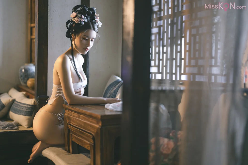 Coser@鹿八岁_ 花想容