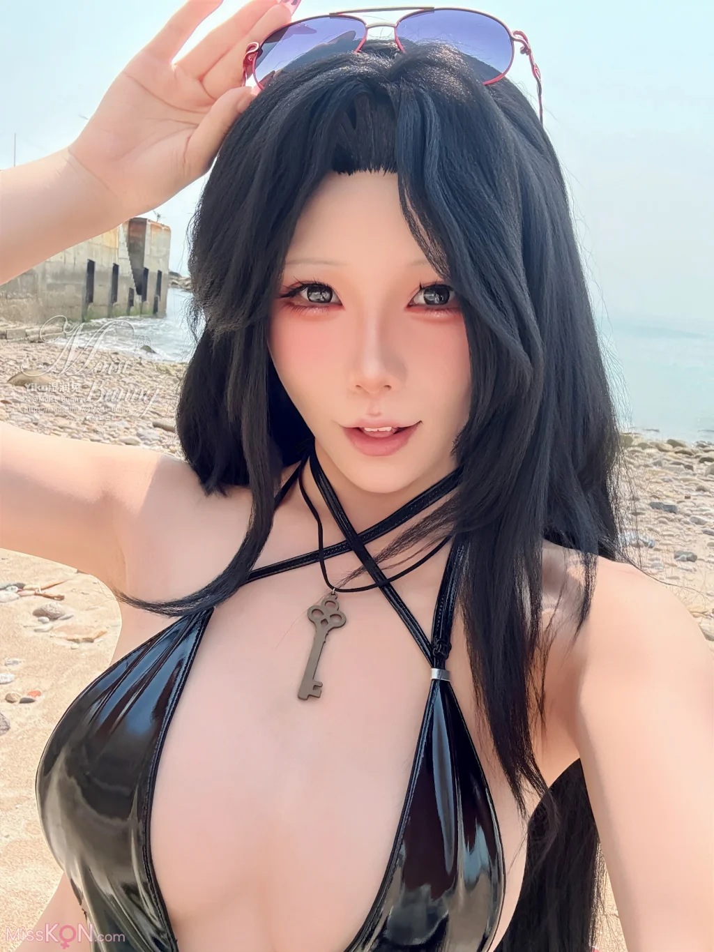 Coser@黏黏团子兔_ 2025泳装限定作 梅登艳阳之下