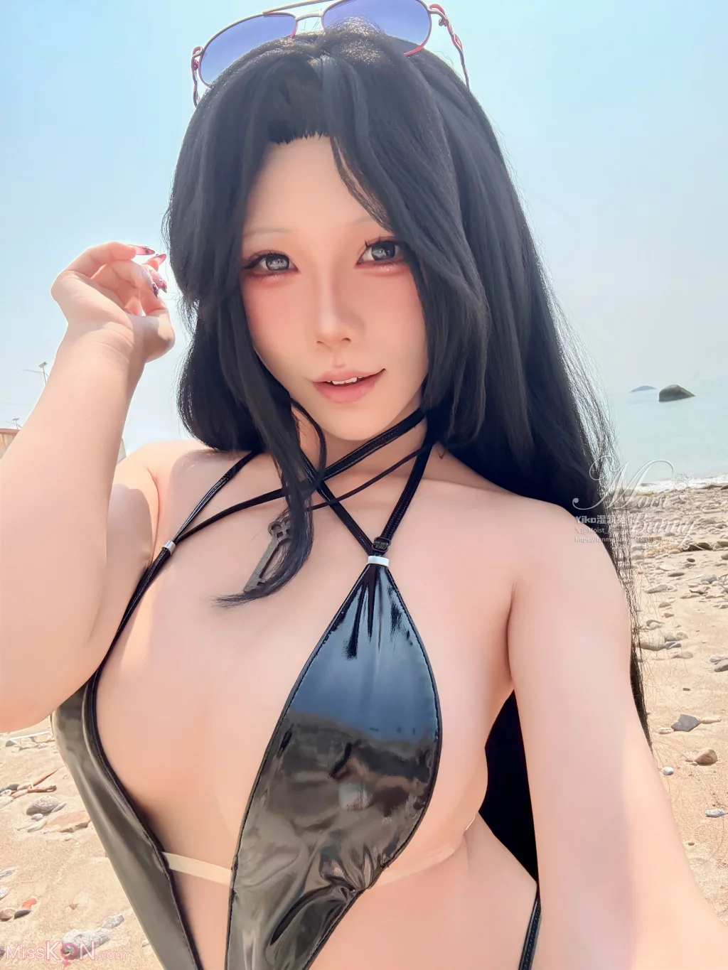 Coser@黏黏团子兔_ 2025泳装限定作 梅登艳阳之下
