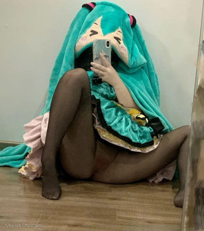 Cute7(loveqing_qaq)_ 嬌嫩的白虎妹妹