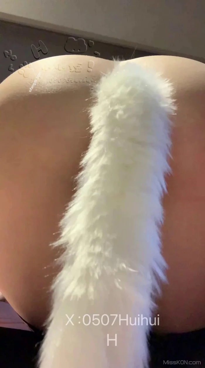 H(小小绘)_ 仙级白虎少女 11.16最新付费福利